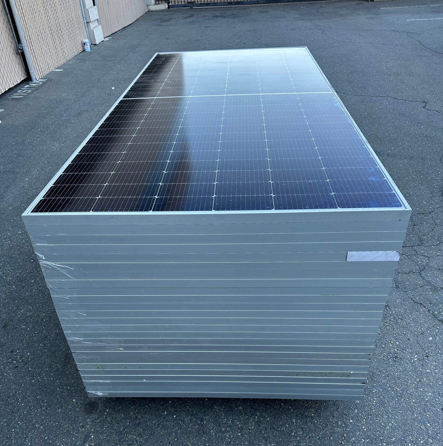 25 PC Qcells 595W Bifacial Steel Frame Solar Panel Q.PEAK DUO RSF XL-G11S.3/BFG
