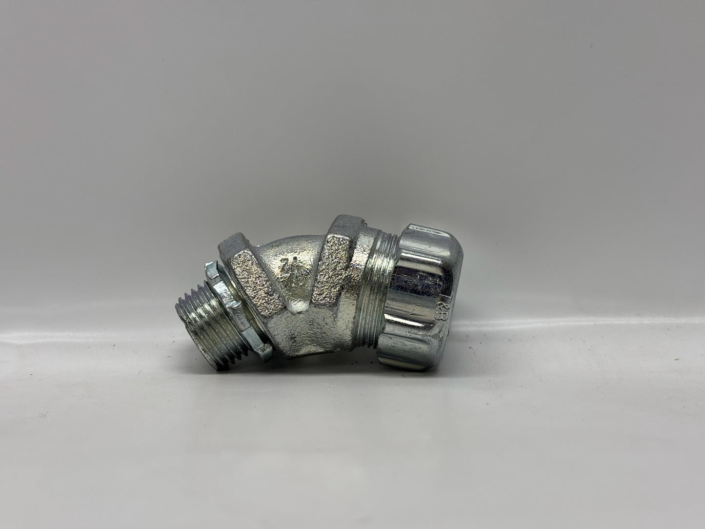 T&B 5272 Liquidtight Female Hub Adapter – Steel ½” LFMC, 25-Pack