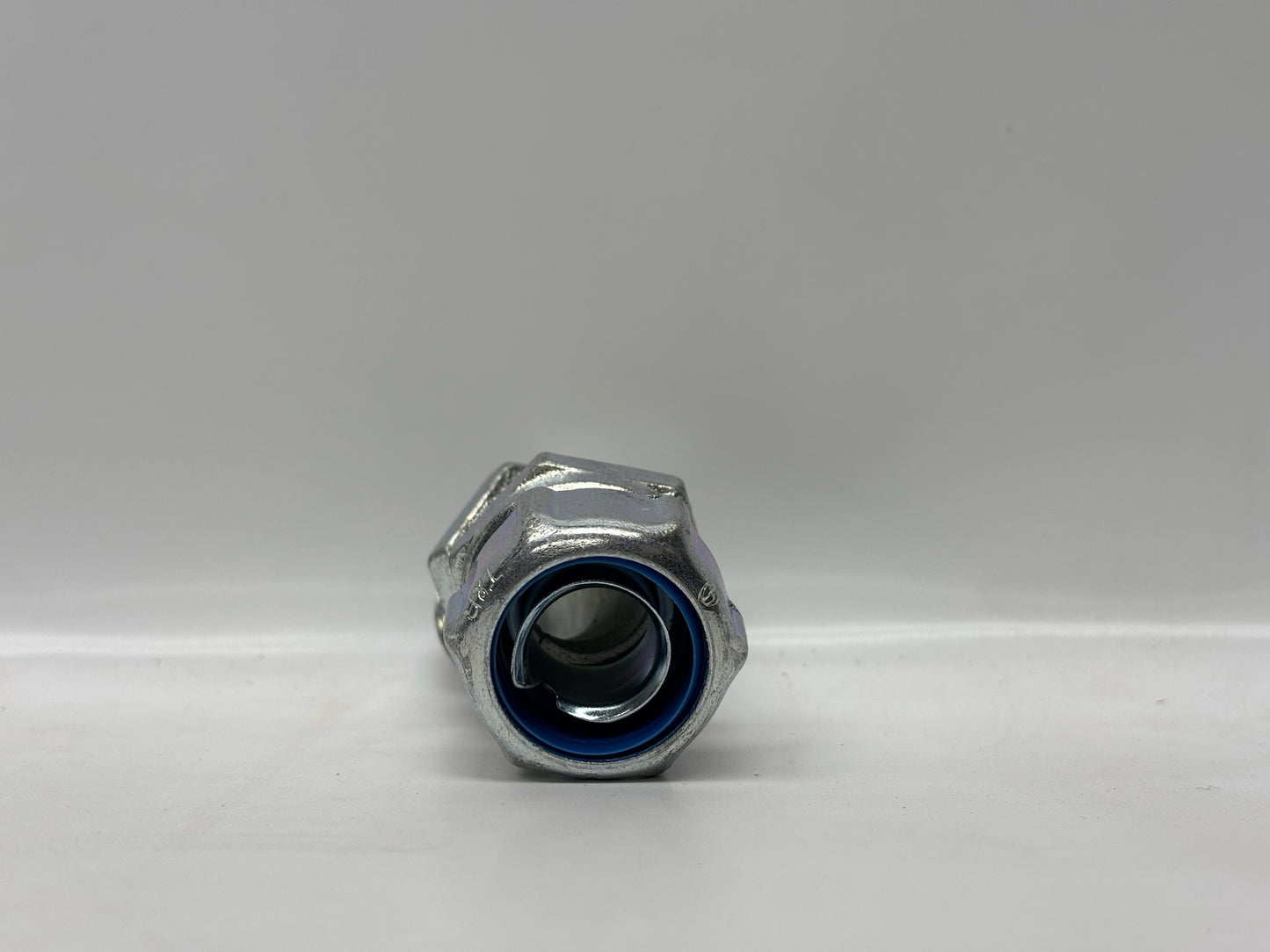 T&B 5272 Liquidtight Female Hub Adapter – Steel ½” LFMC, 25-Pack