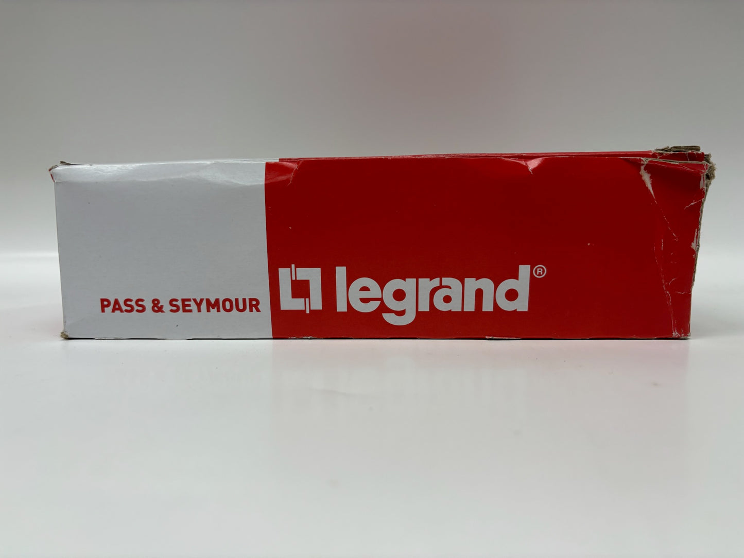 Legrand Radiant 8300-HRED Duplex Receptacle Hospital Grade Back/Side Wire-10 Pck