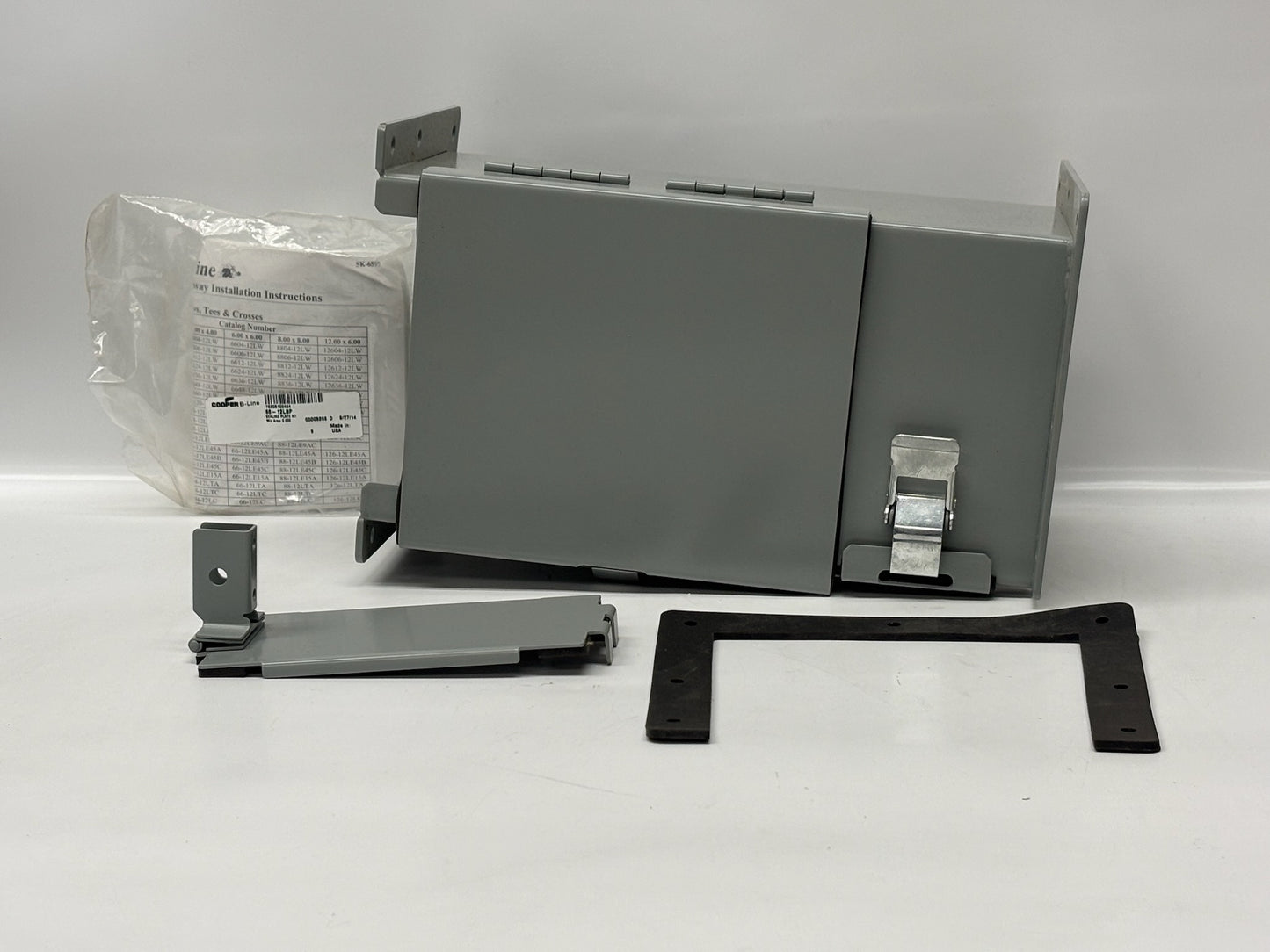 B-Line 66-12LTSC Lay-In Wireway – NEMA 12, 6x6" Steel, Gray, Transverse CW