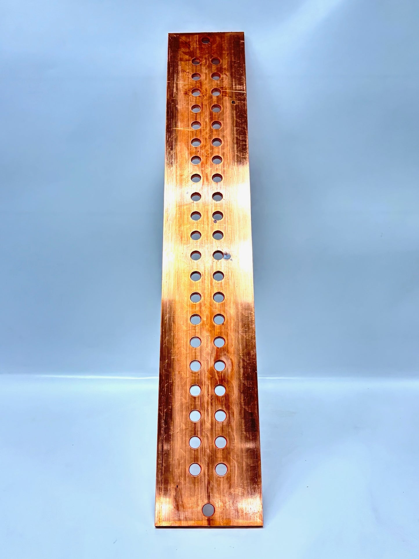nVent ERICO EGBA14424GG 24″ × 4″ × ¼″ Grounding Busbar Assembly