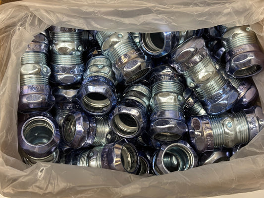 RACO 2922RT Compression Coupling – 1/2" EMT, Raintight, Pack of 50