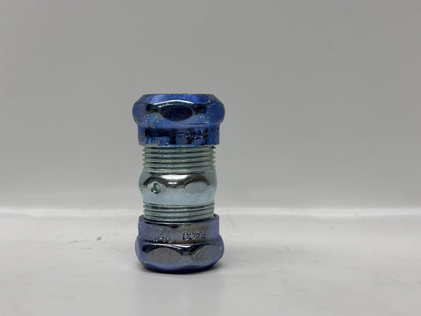 RACO 2922RT Compression Coupling – 1/2" EMT, Raintight, Pack of 50