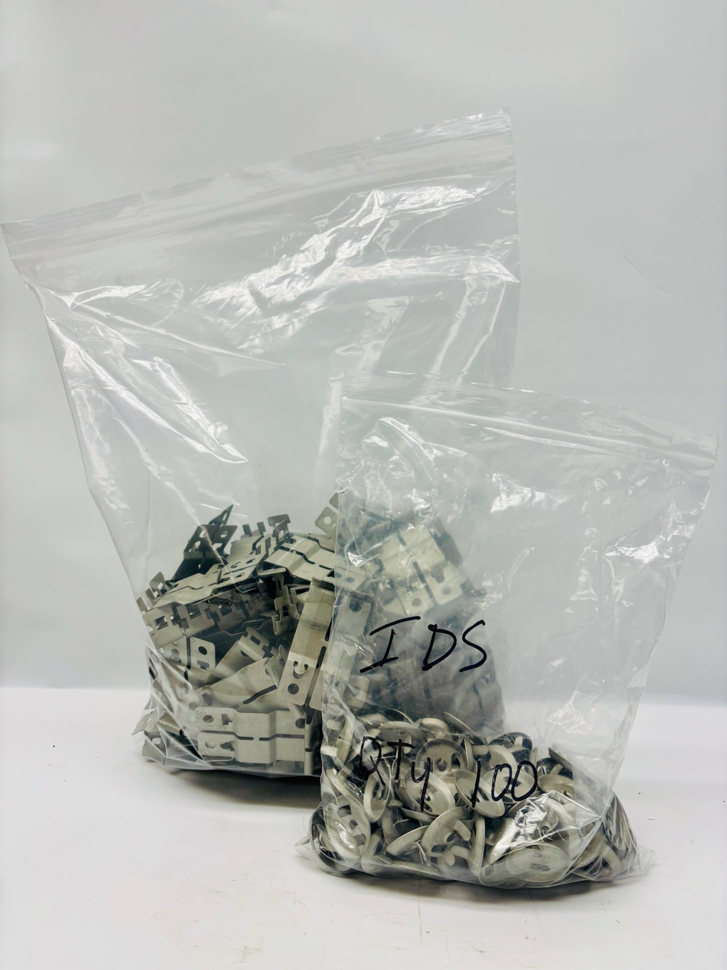 100 Pk NVENT Caddy IDS 5/8" Support Clip (No Screws)