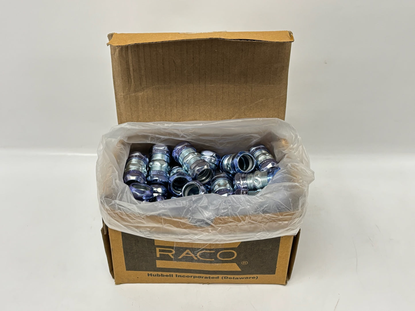 50 PK RACO 2922RT ½″ EMT Compression Raintight Coupling, Steel