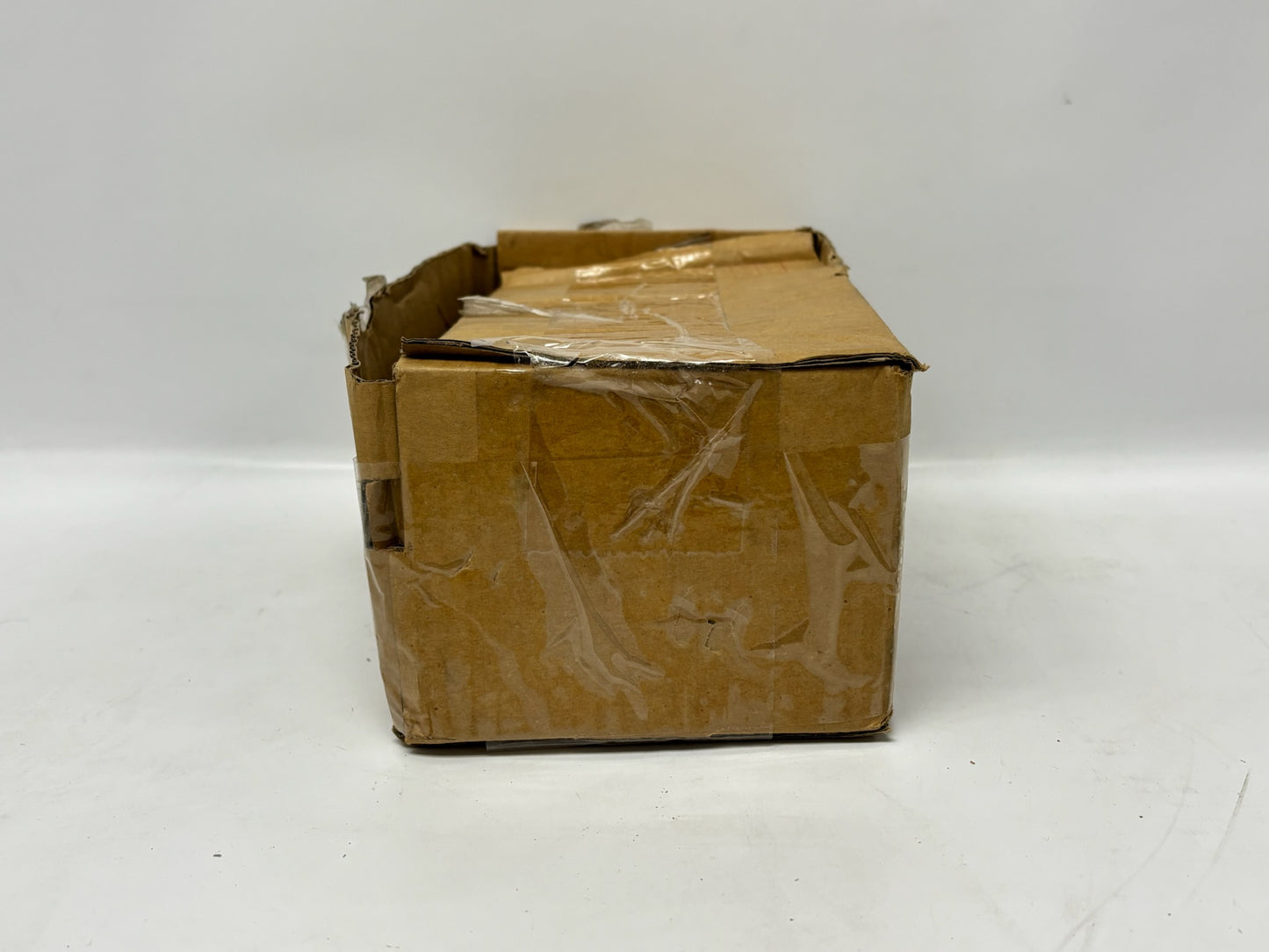 18 PK RACO 3422 ½" 90° Liquidtight Connector, Non‑Insulated