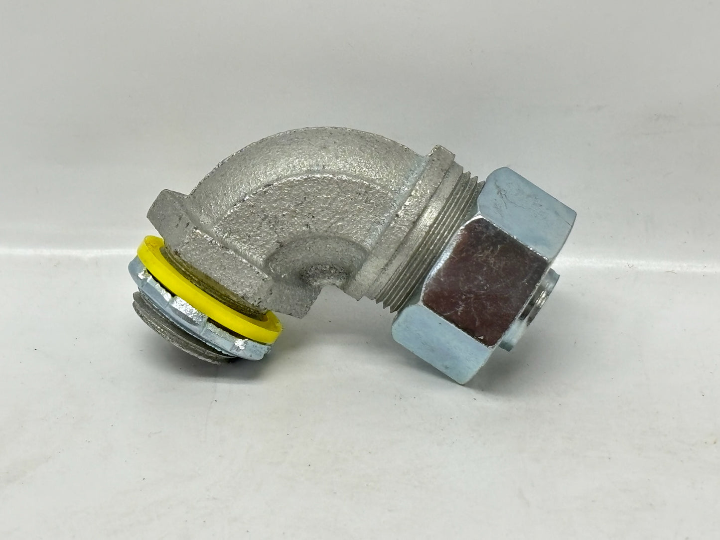 18 PK RACO 3422 ½" 90° Liquidtight Connector, Non‑Insulated