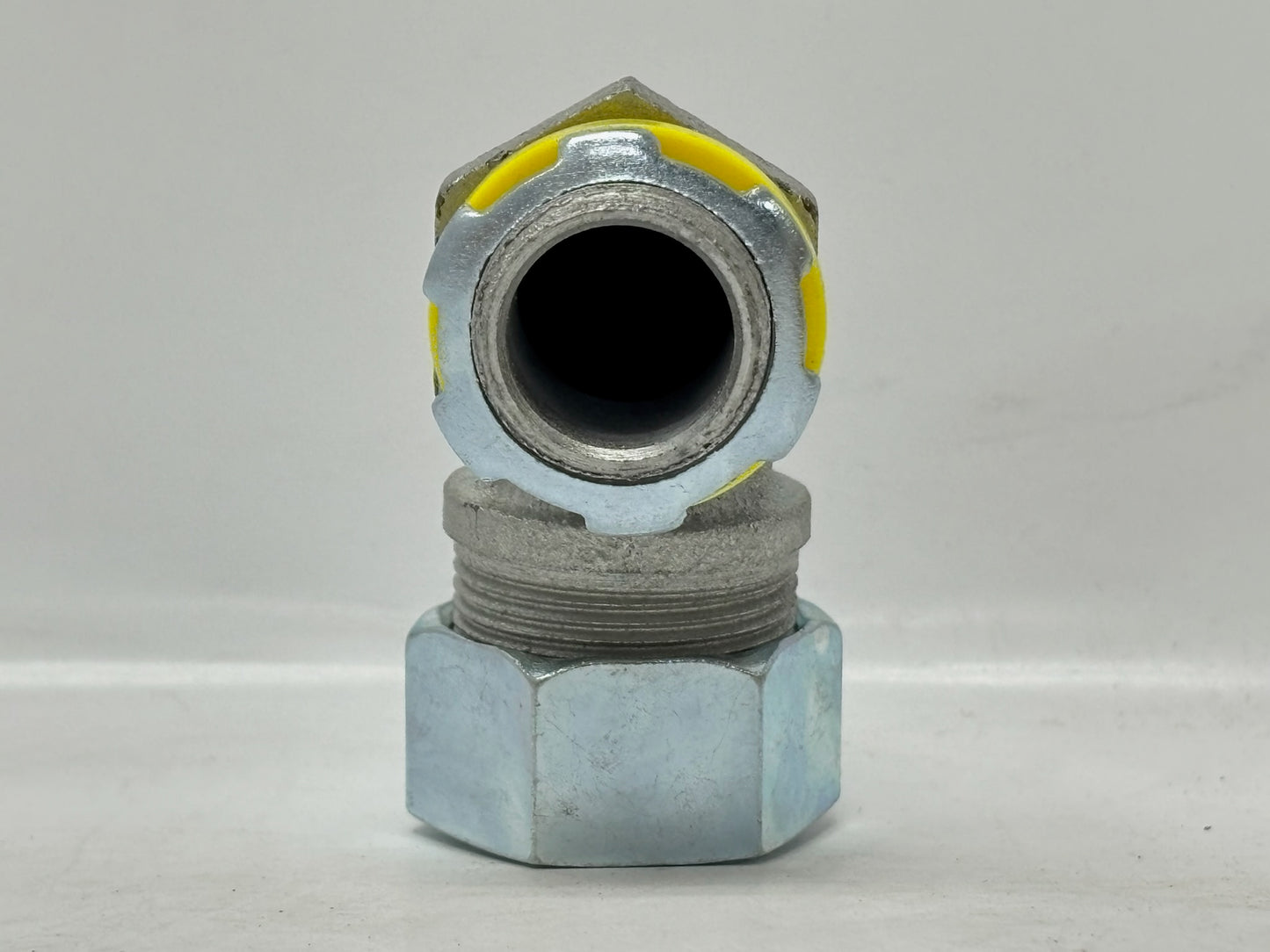 18 PK RACO 3422 ½" 90° Liquidtight Connector, Non‑Insulated