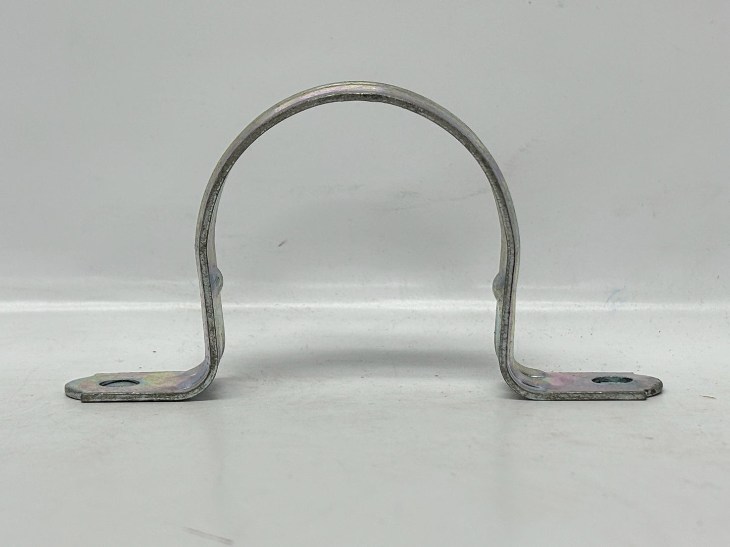 25 PK Bridgeport 1925 2″ Two‑Hole EMT Pipe Strap, Zinc Steel