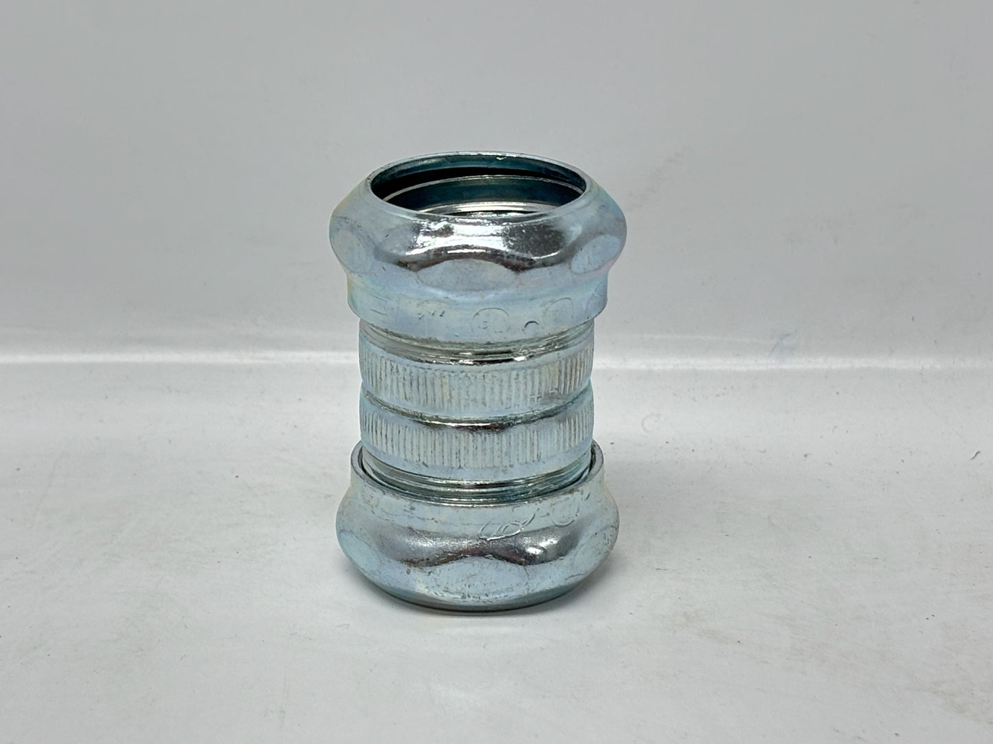 25 PK RACO 2924RT 1″ EMT Raintight Compression Coupling, Steel