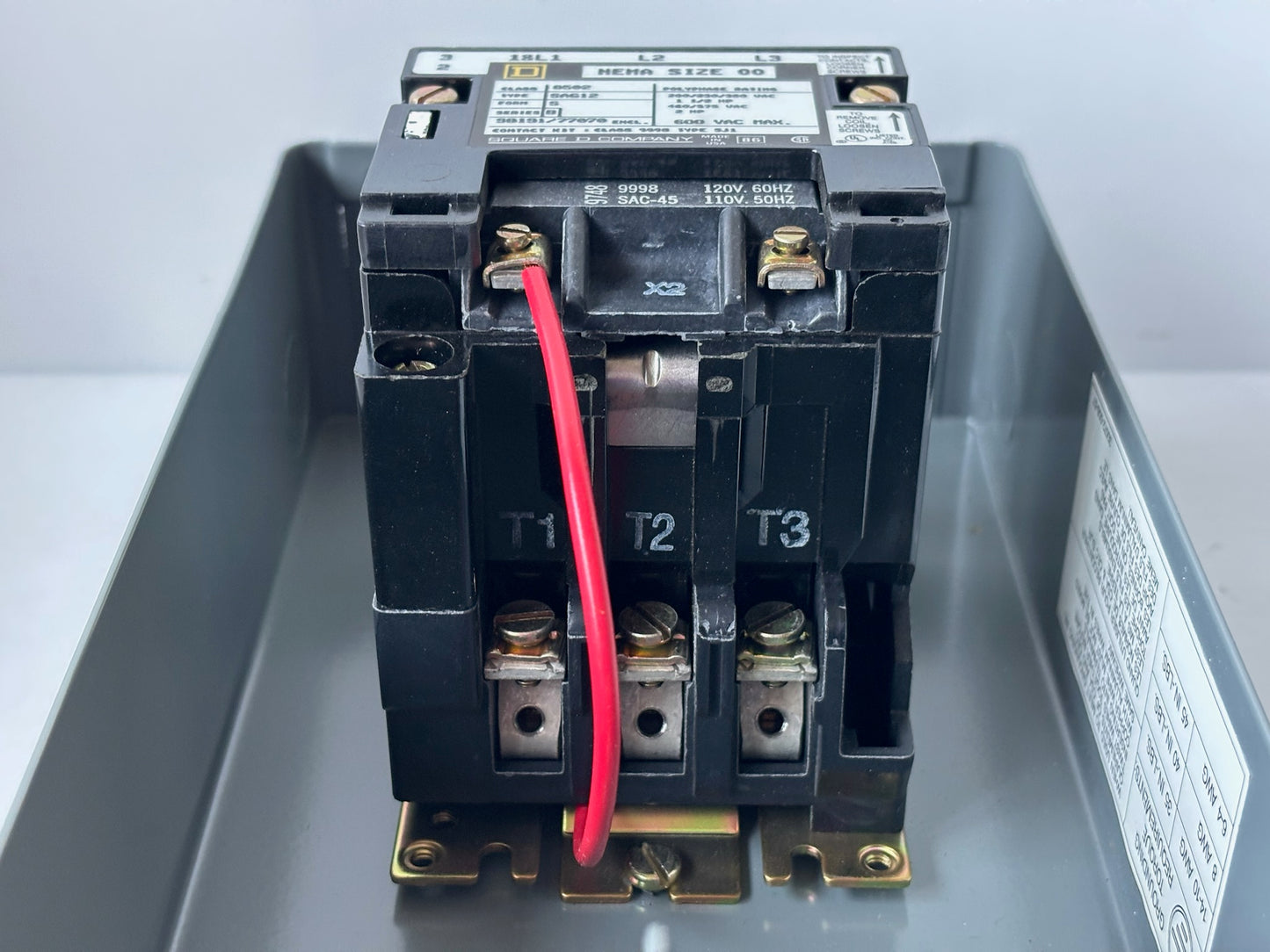 Square D 8502SAG12V02S Definite Purpose Contactor 3 Pole NEMA Size 00