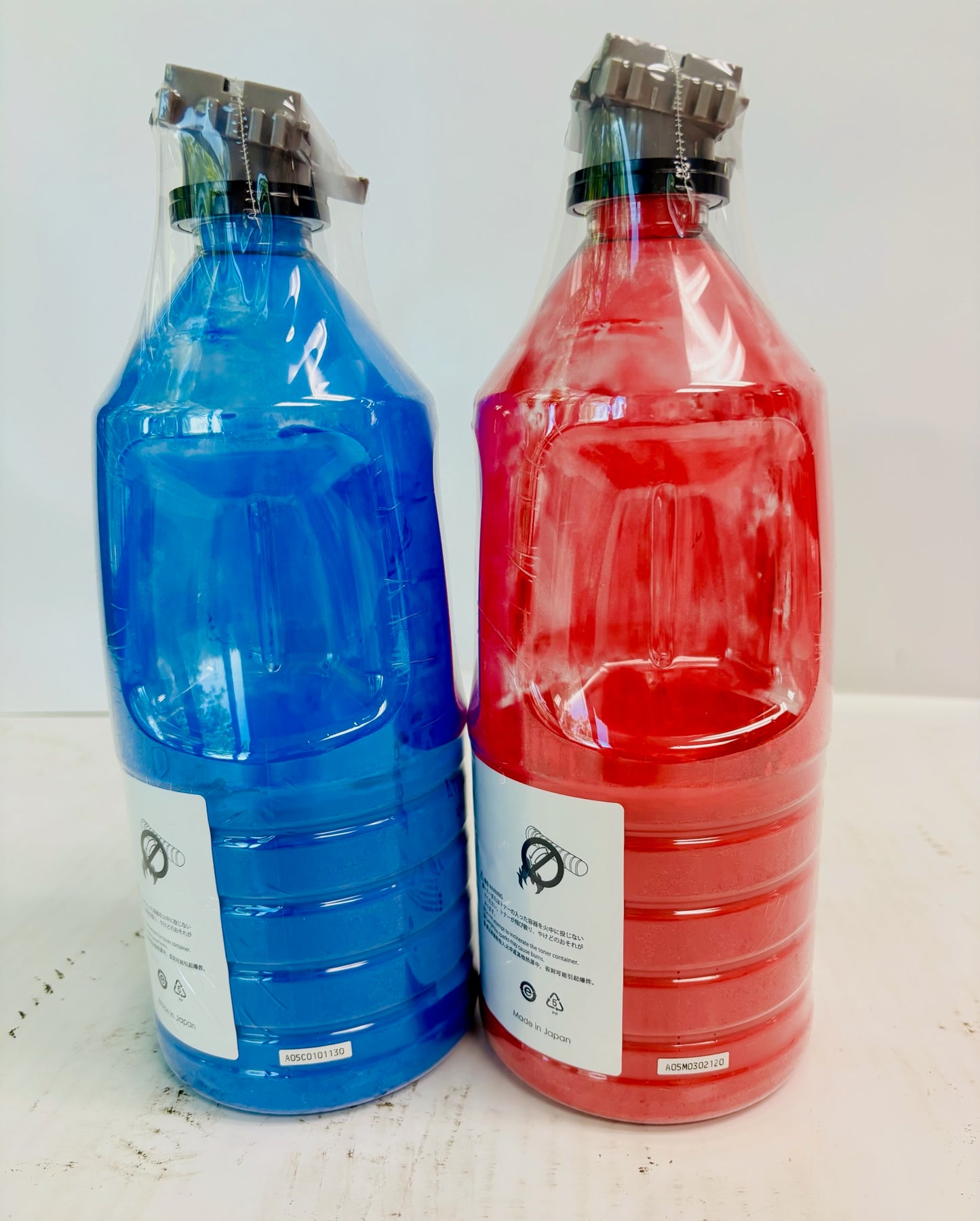 2 Genuine KIP 600 Series Cyan & Magenta Toner CM