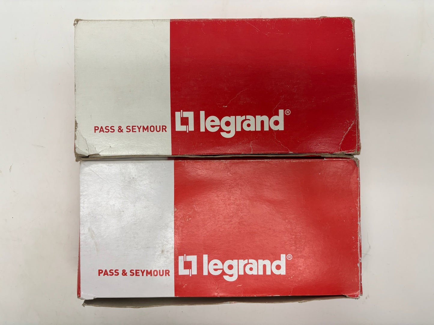 20 PK New Legrand 5362CHW Heavy-Duty Duplex Receptacle, 20A, 125V, White