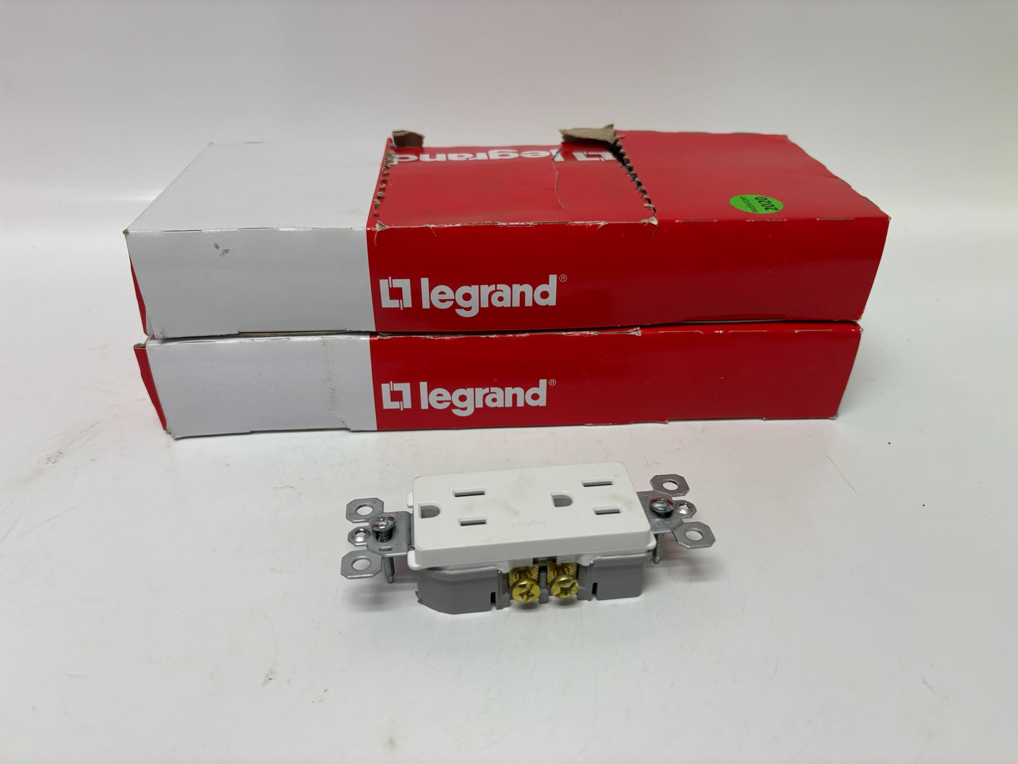 New Open 21 PC Legrand 885TRW Tamper-Resistant, Receptacle- 15A, 125V,