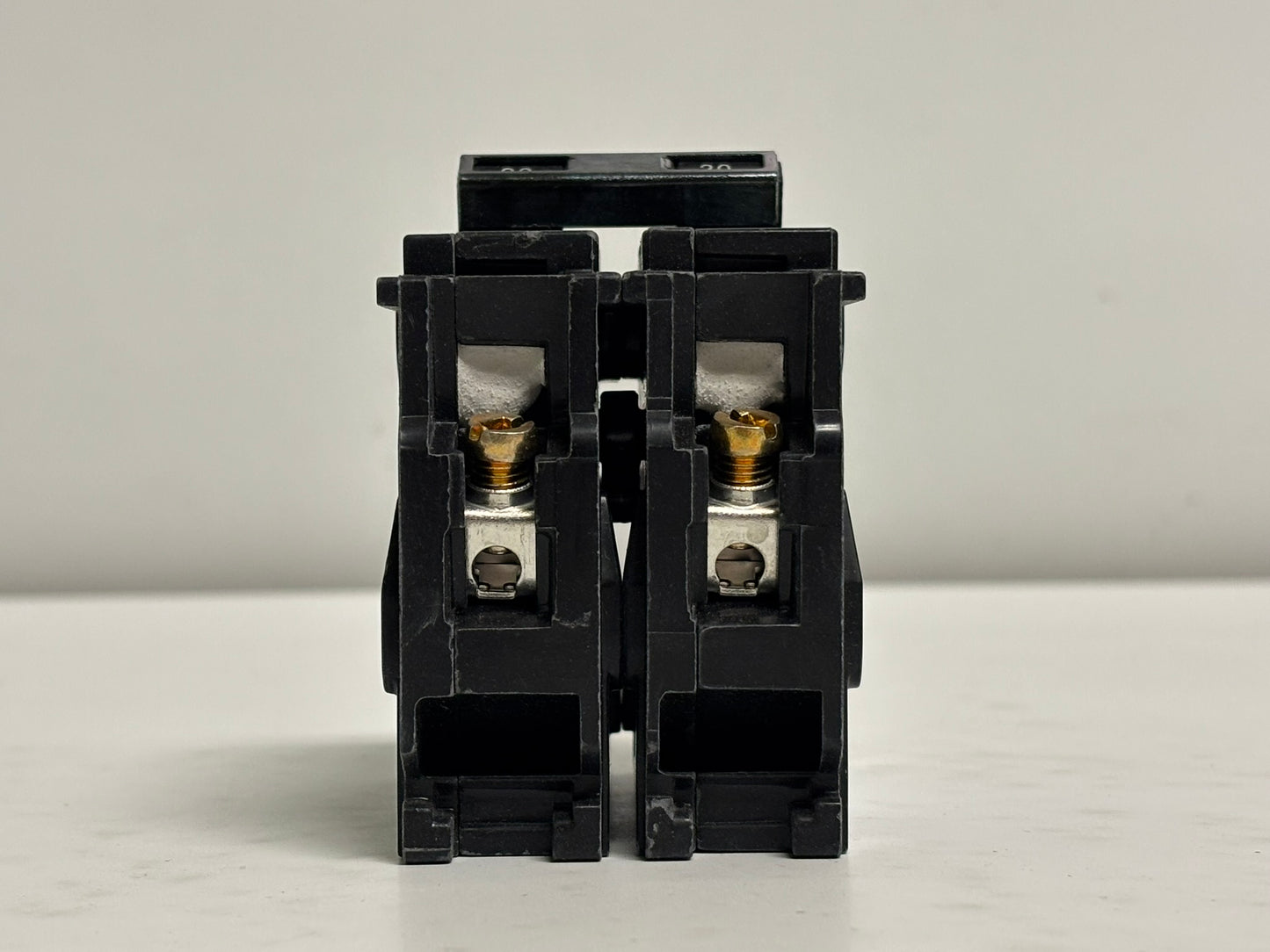 6 PK Siemens Q220 – 20 Amp Double-Pole Plug-In Circuit Breaker