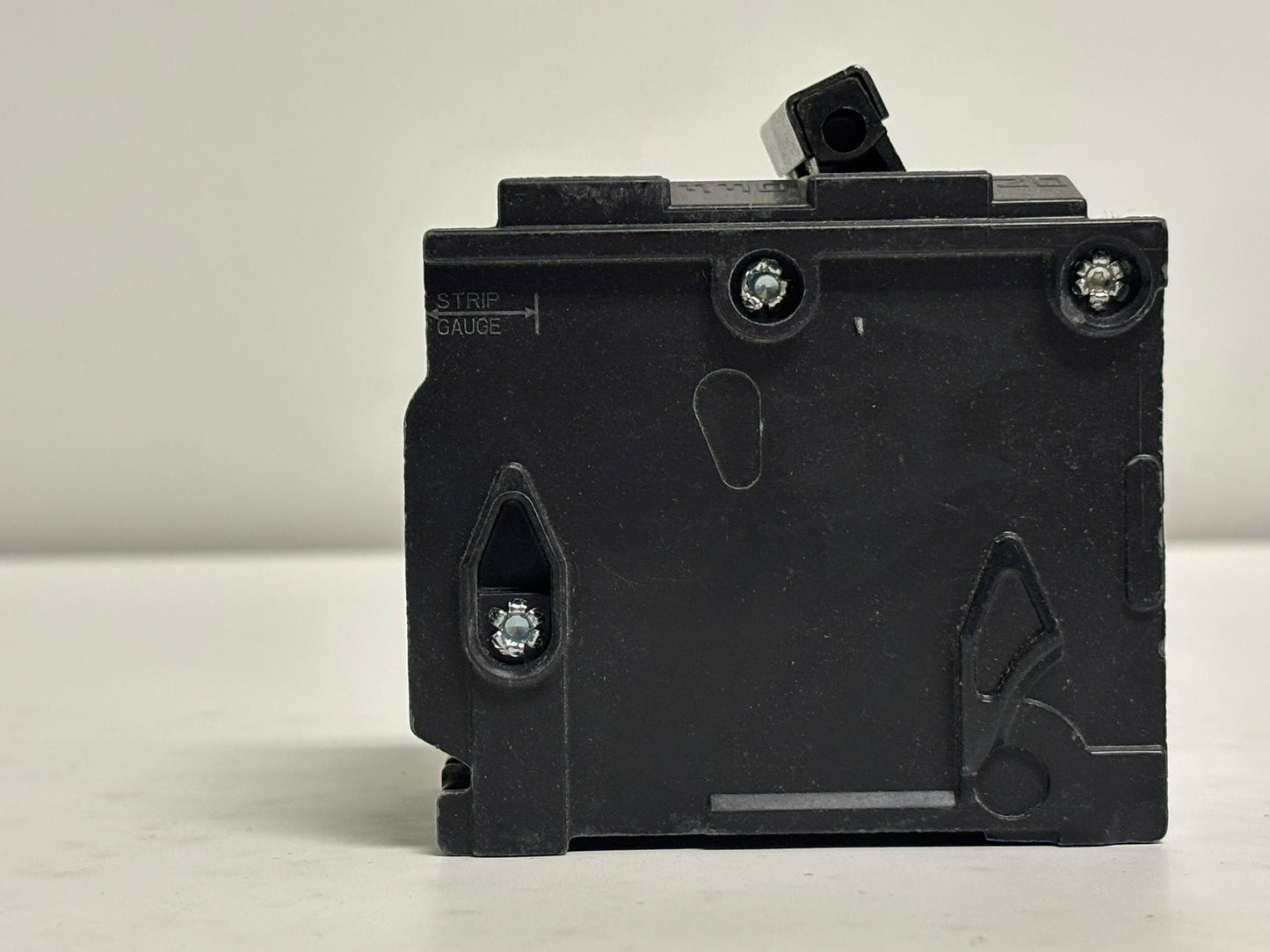 6 PK Siemens Q220 – 20 Amp Double-Pole Plug-In Circuit Breaker