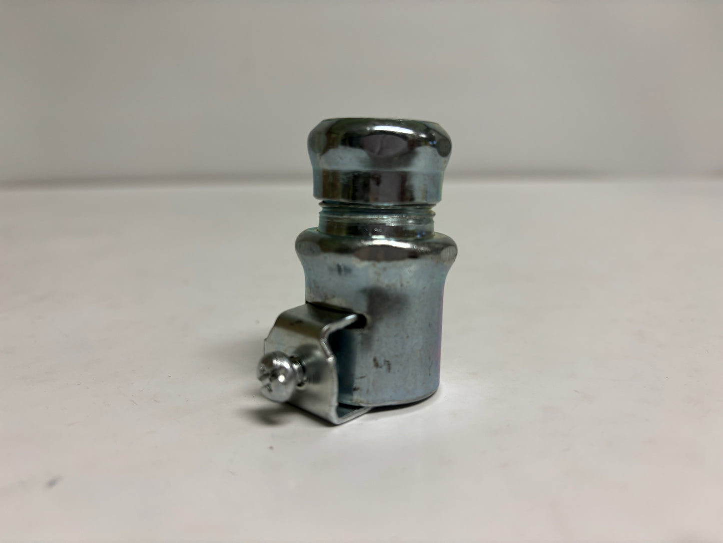 New 25 PK Southwire 431TBS TOP BITE COMP COUPLING  1/2" SADDLE TYPE