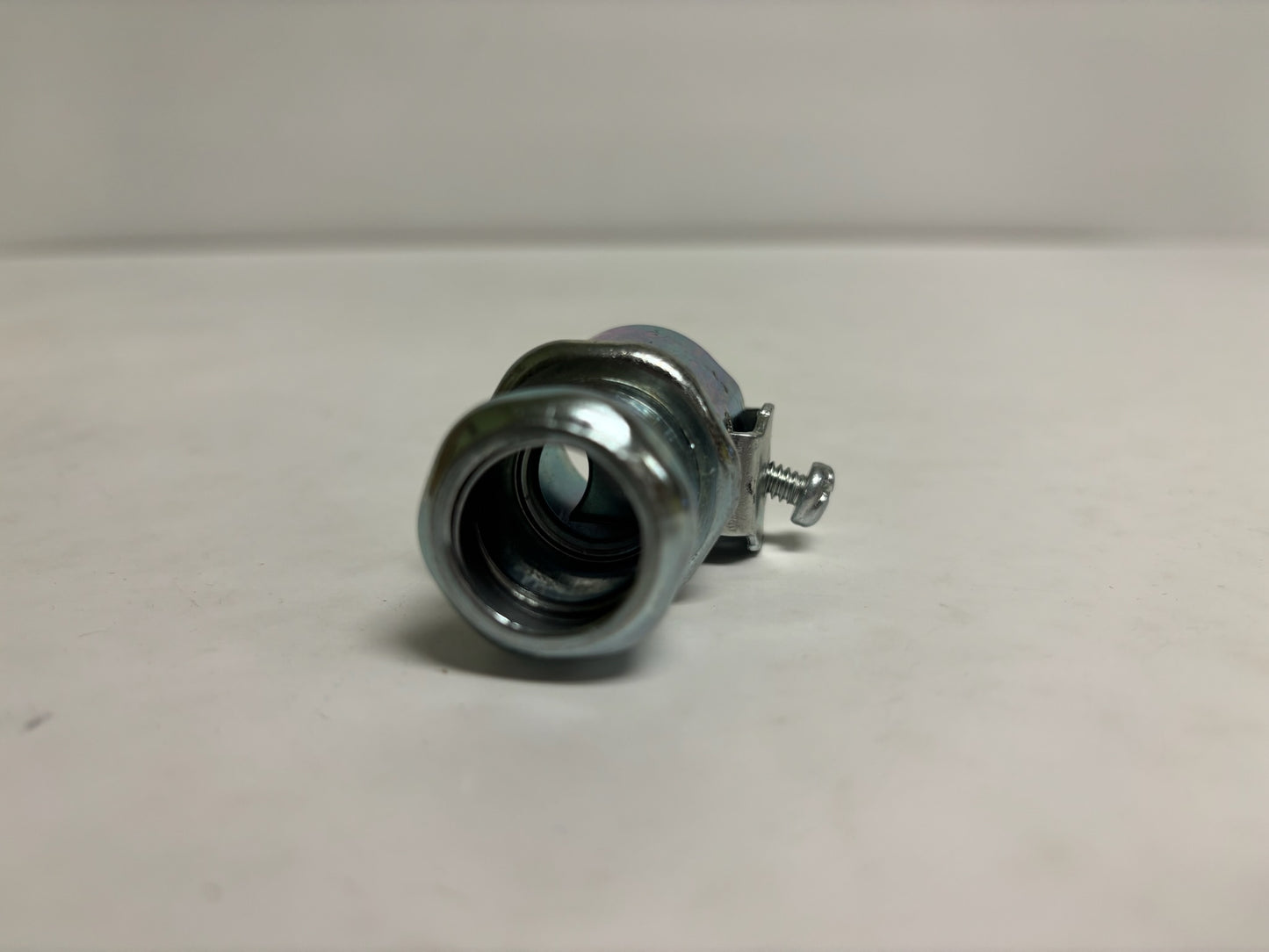 New 25 PK Southwire 431TBS TOP BITE COMP COUPLING  1/2" SADDLE TYPE