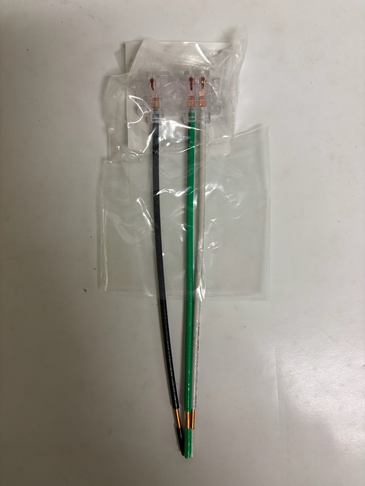 36PK Hubbell SNAP1RNA 20A 125V Right Angle Connector 2-Pole 3-Wire Grounding