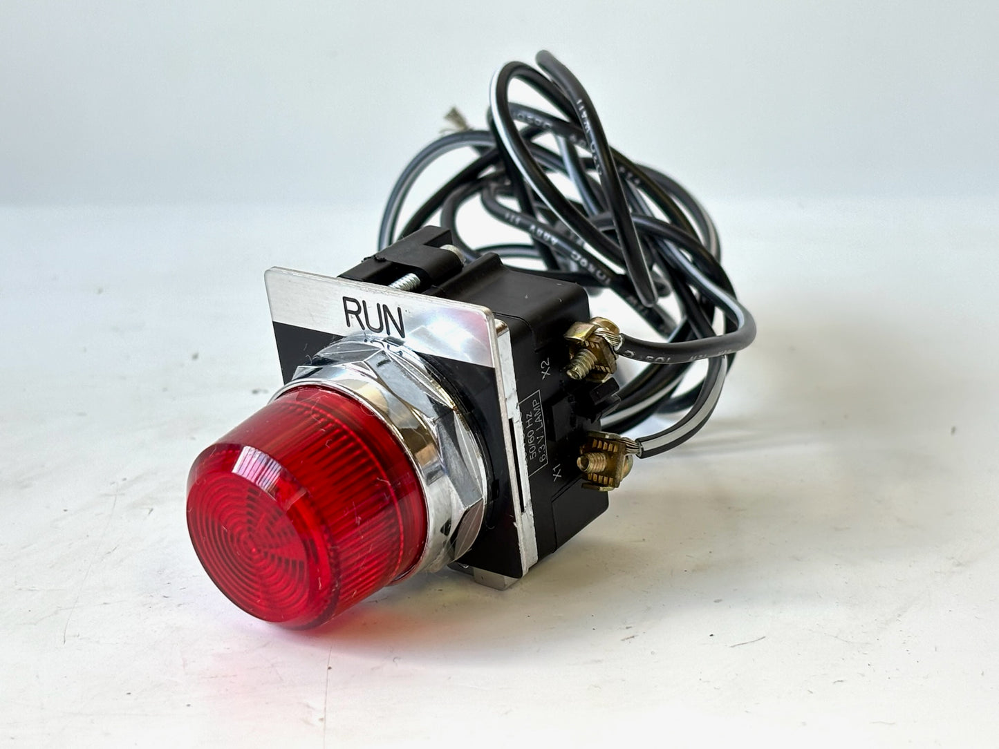 Eaton Cutler‑Hammer C400T9A Freedom Series Red 120 V Pilot Light Cover Kit