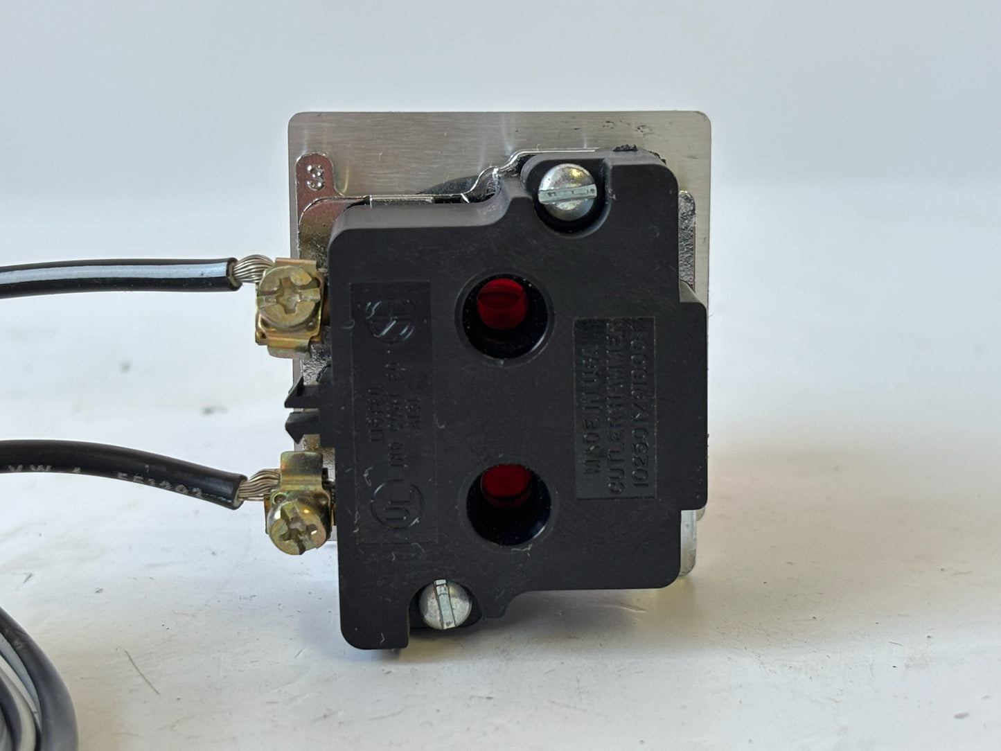 Eaton Cutler‑Hammer C400T9A Freedom Series Red 120 V Pilot Light Cover Kit
