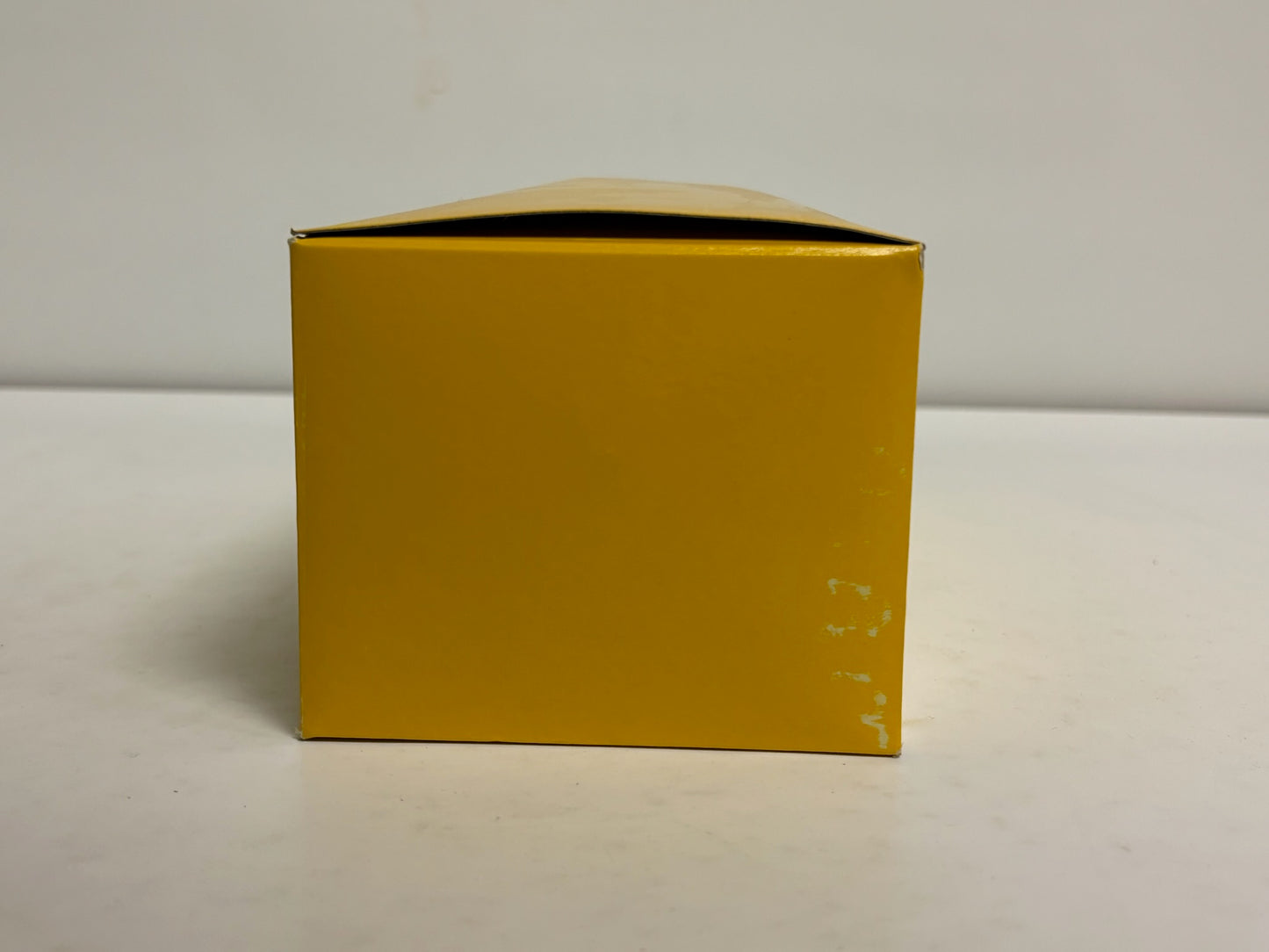 New 40 PK Hubbell SNAP2RNA 2-Pole 3-Wire Grounding, 20A 125V, Stranded, Right Angled