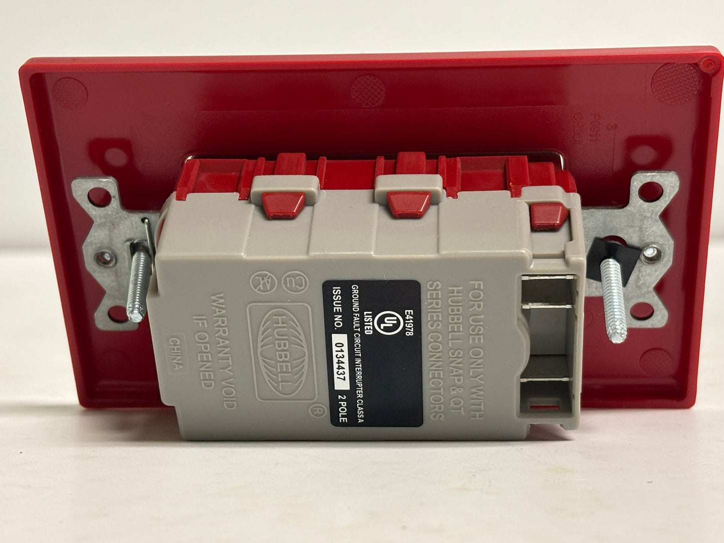 10 PK Hubbell GFRST20SNAPR – 20A Red Self-Test GFCI Receptacle with AUTOGUARD®