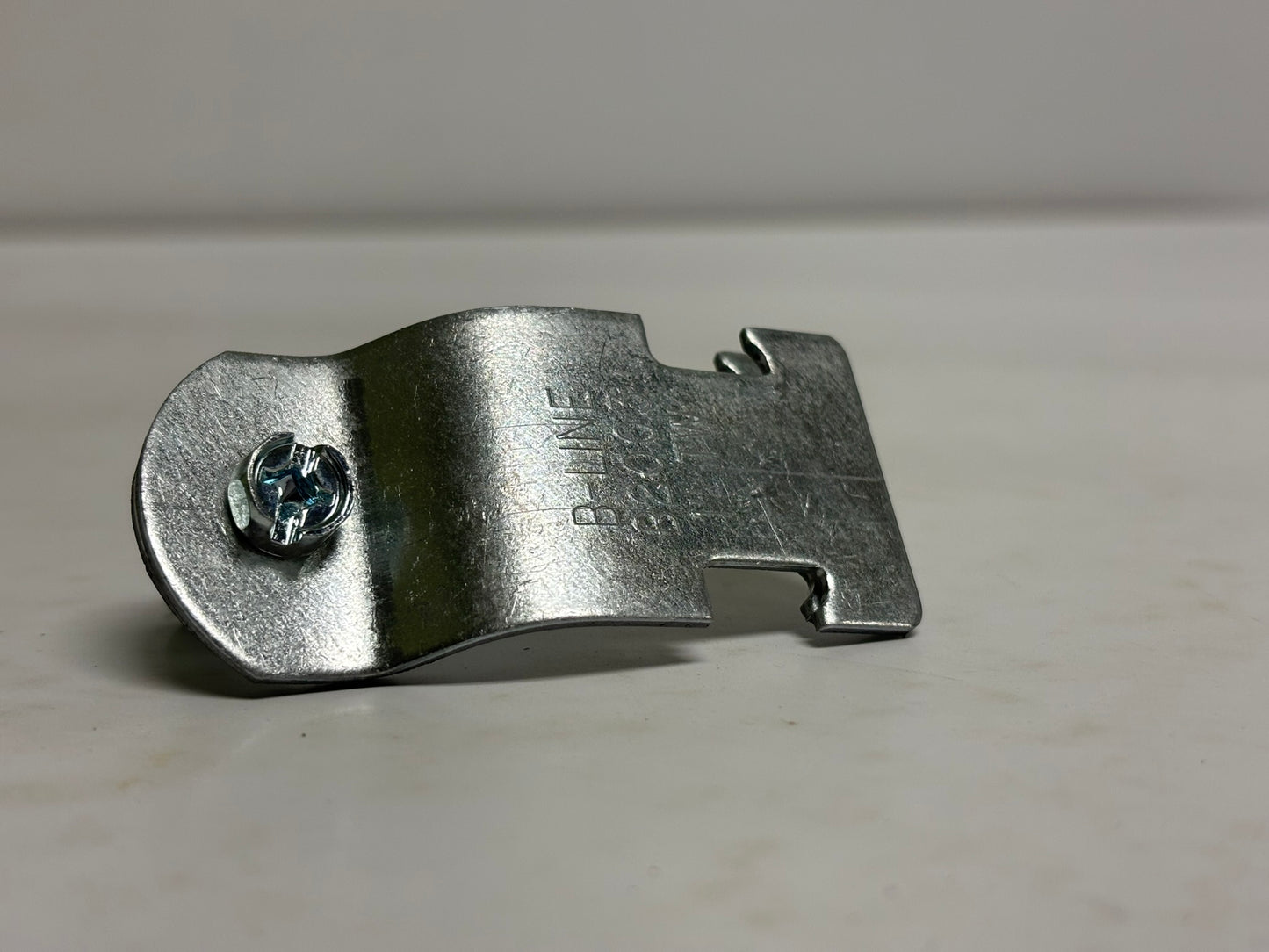 150 PK Eaton B2003PAZN – 1" EMT Conduit to Strut Clamp, Zinc-Plated Steel