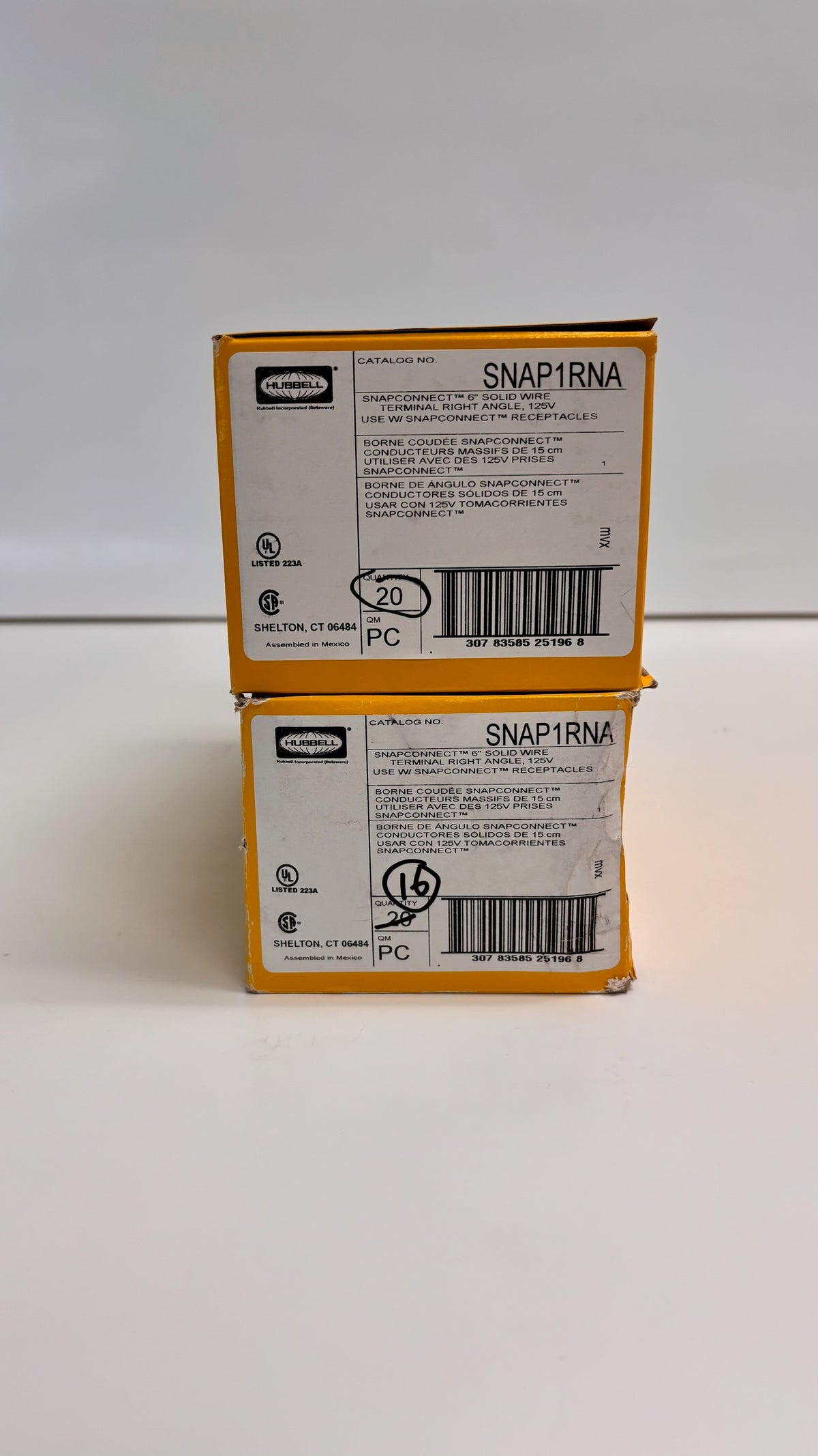 36PK Hubbell SNAP1RNA 20A 125V Right Angle Connector 2-Pole 3-Wire Grounding