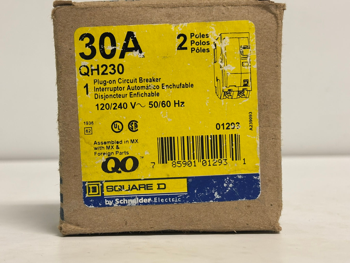 Square D QHB230 – 30A 2-Pole Thermal-Magnetic Circuit Breaker