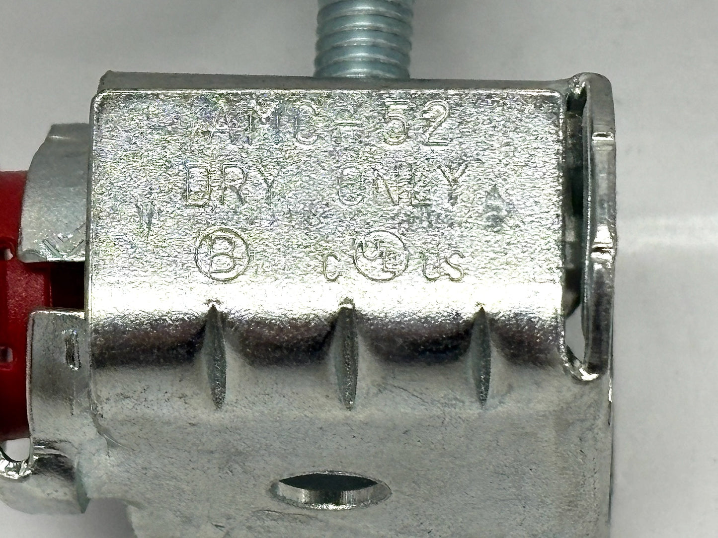 73PK Bridgeport AMC‑52 E‑Z Lock Duplex Steel MC / AC Connector