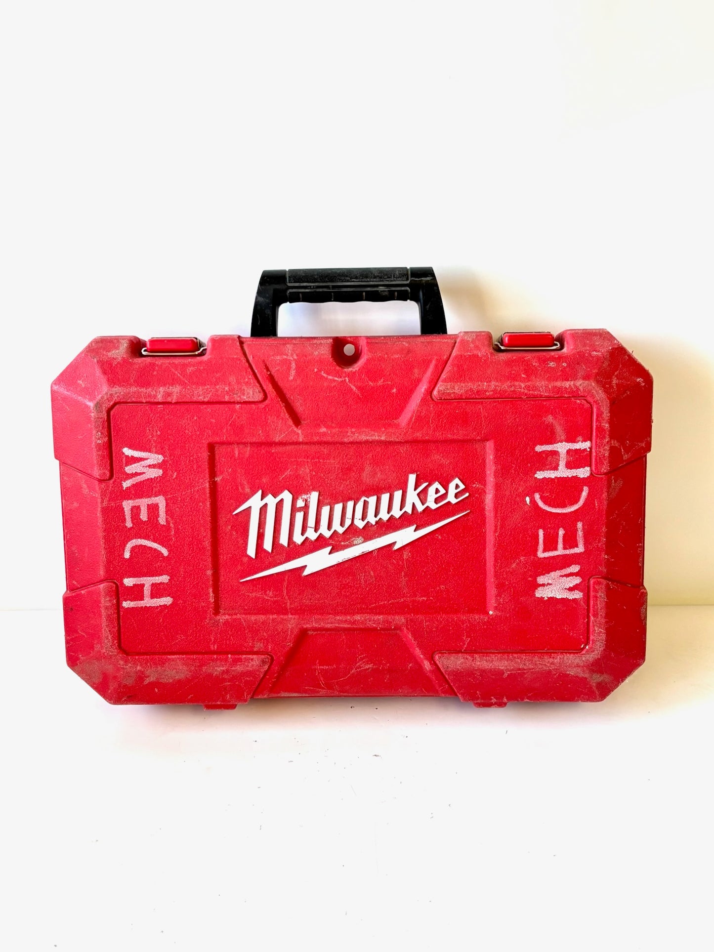 Milwaukee 5262‑21 1″ SDS‑Plus D‑Handle Rotary Hammer Kit with 3‑Mode Operation