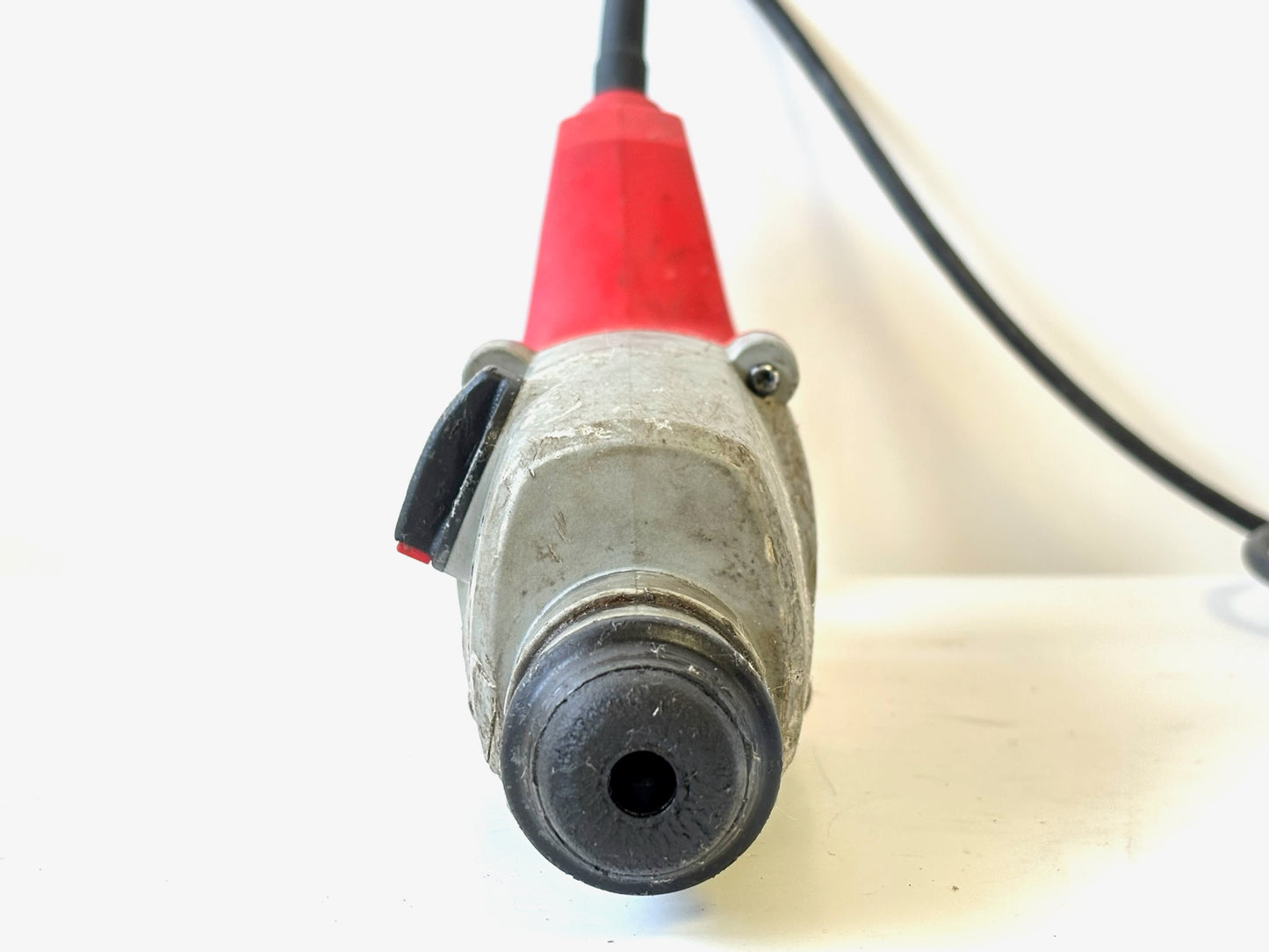 Milwaukee 5262‑21 1″ SDS‑Plus D‑Handle Rotary Hammer Kit with 3‑Mode Operation