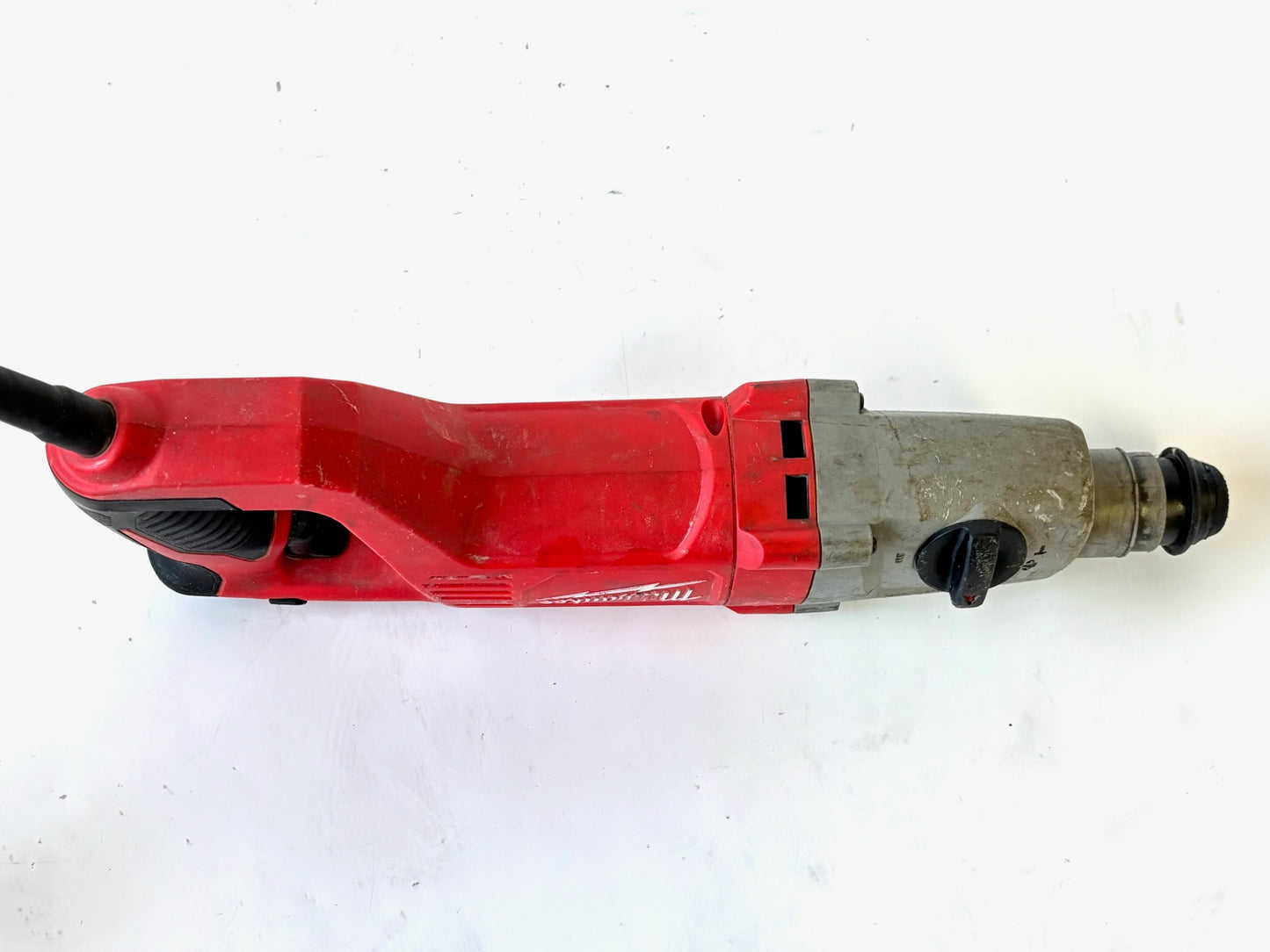 Milwaukee 5262‑21 1″ SDS‑Plus D‑Handle Rotary Hammer Kit with 3‑Mode Operation