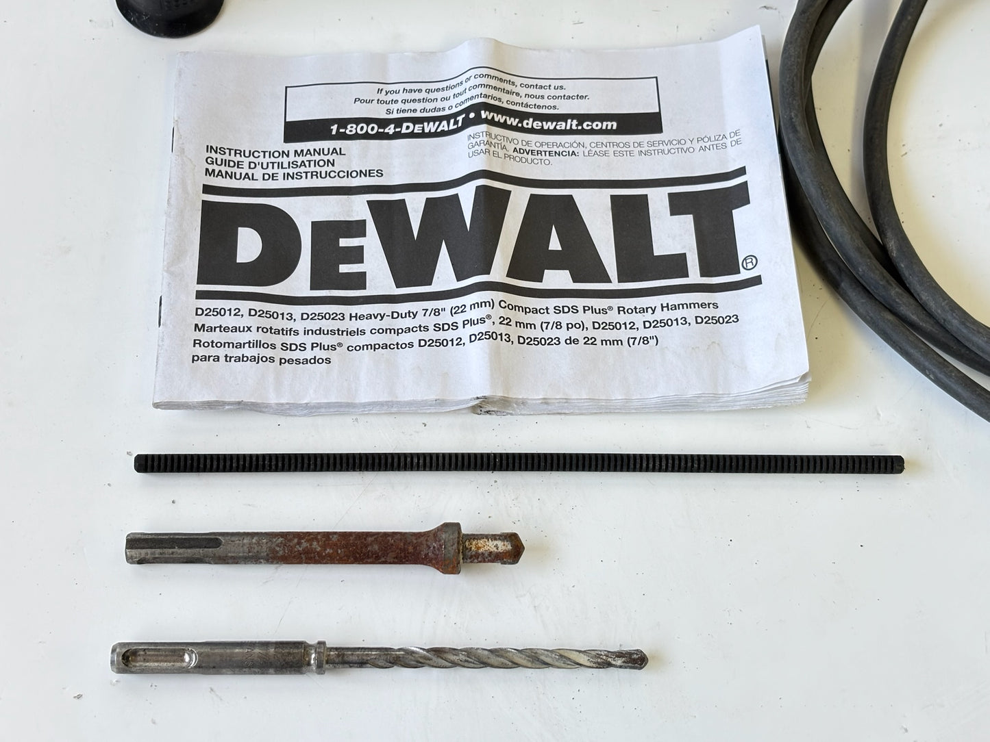 DEWALT D25263K 1‑1/8″ SDS‑PLUS D‑Handle Rotary Hammer Kit with 8.5‑Amp Motor