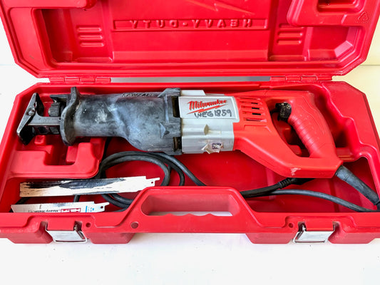 Milwaukee 6519‑31 SAWZALL® 12 Amp Corded Reciprocating Saw Kit with Case
