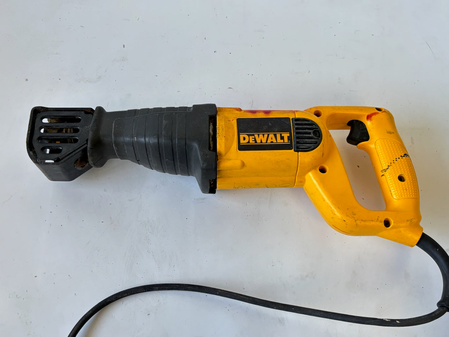DEWALT DWE304 10‑Amp Variable‑Speed Reciprocating Saw with 4‑Position Blade Clamp