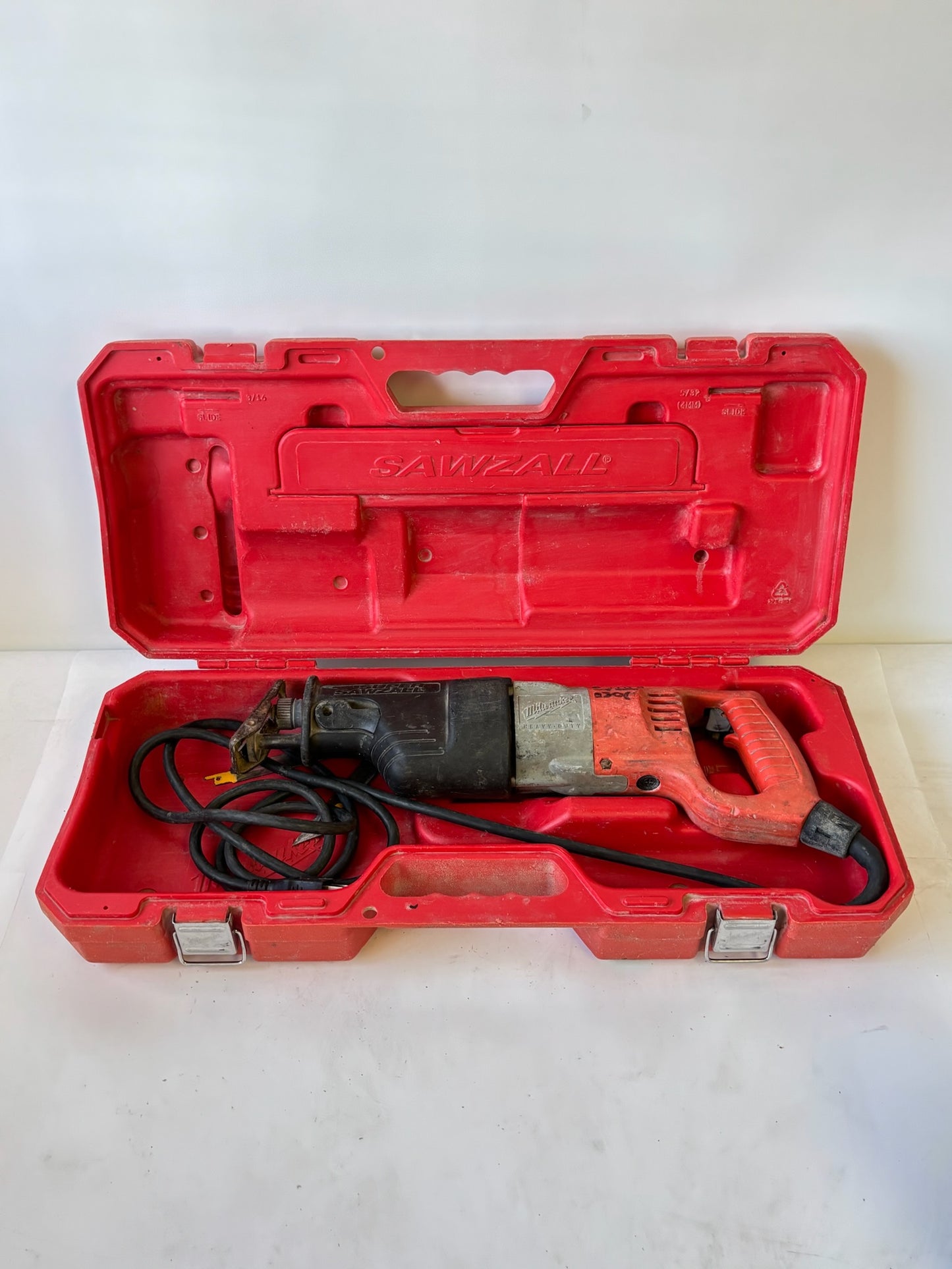 Milwaukee 6538‑21 Super SAWZALL Reciprocating Saw with 15-Amp Motor and Case