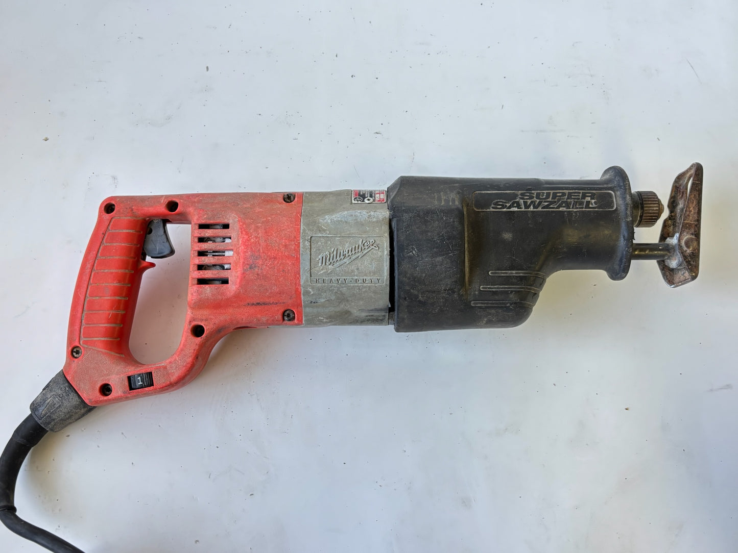 Milwaukee 6538‑21 Super SAWZALL Reciprocating Saw with 15-Amp Motor and Case