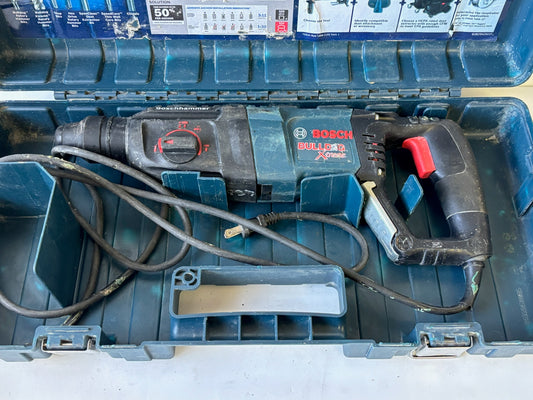 Bosch 11255VSR Bulldog Xtreme Rotary Hammer Drill, Missing Handle(Local Pick Up)