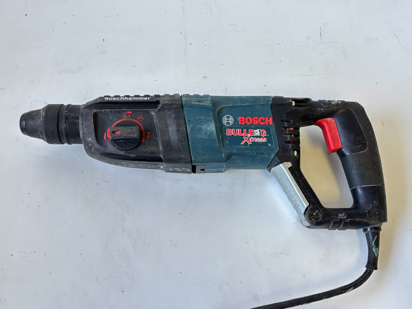 Bosch 11255VSR Bulldog Xtreme Rotary Hammer Drill, Missing Handle(Local Pick Up)