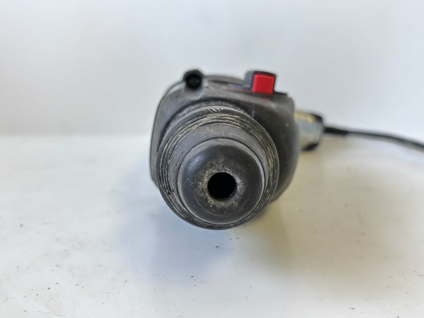 Bosch 11255VSR Bulldog Xtreme Rotary Hammer Drill, Missing Handle(Local Pick Up)