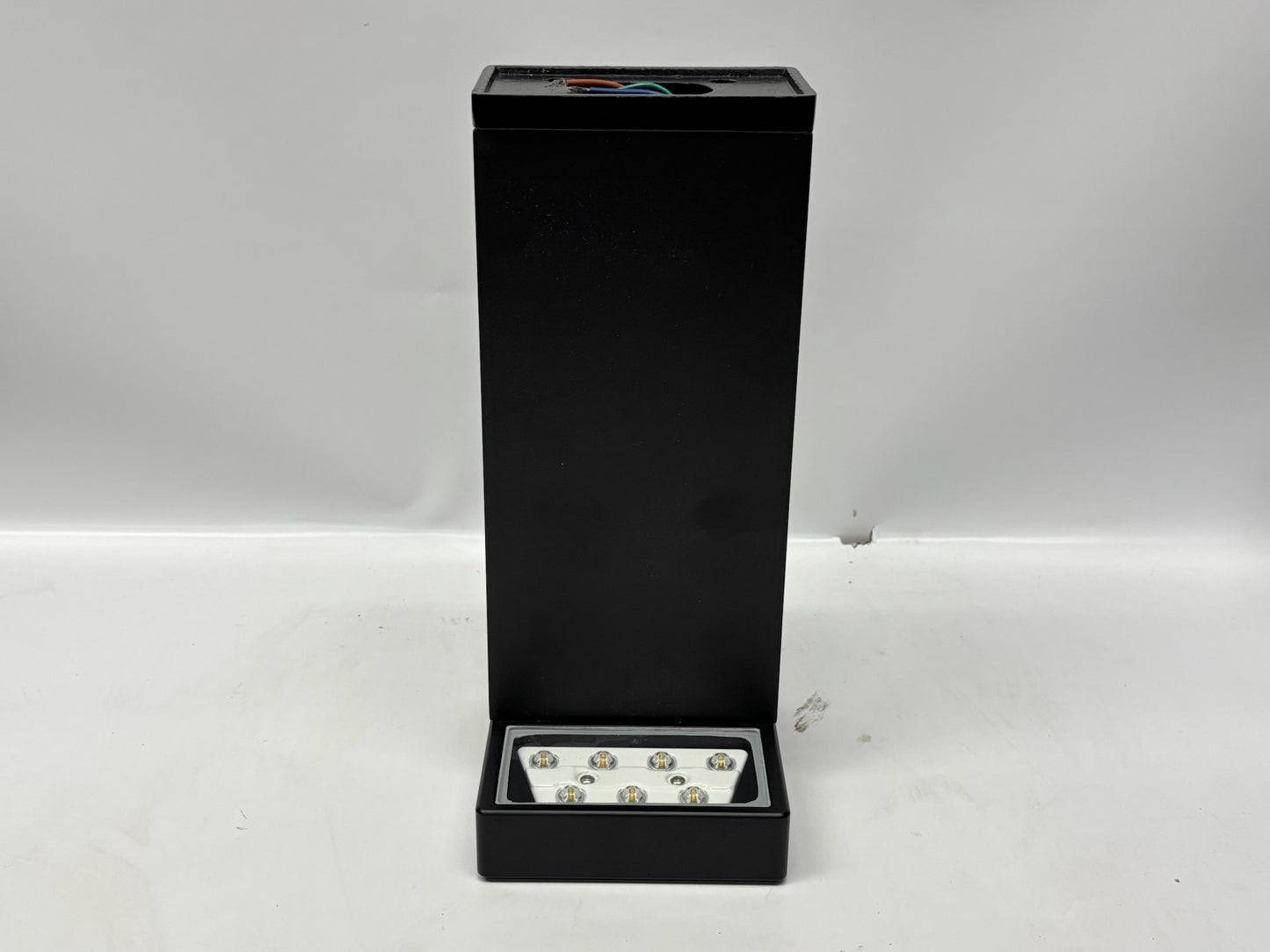 Lumière 303-B1 LED Bollard Light – Durable and Energy-Efficient Outdoor Lighting
