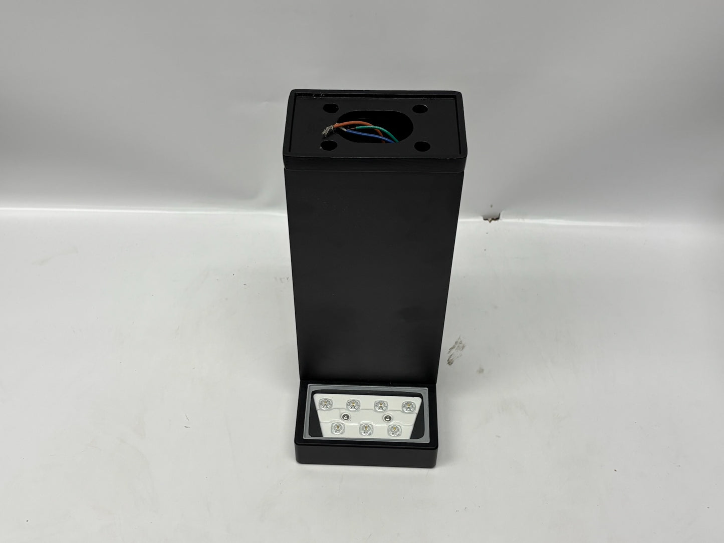 Lumière 303-B1 LED Bollard Light – Durable and Energy-Efficient Outdoor Lighting