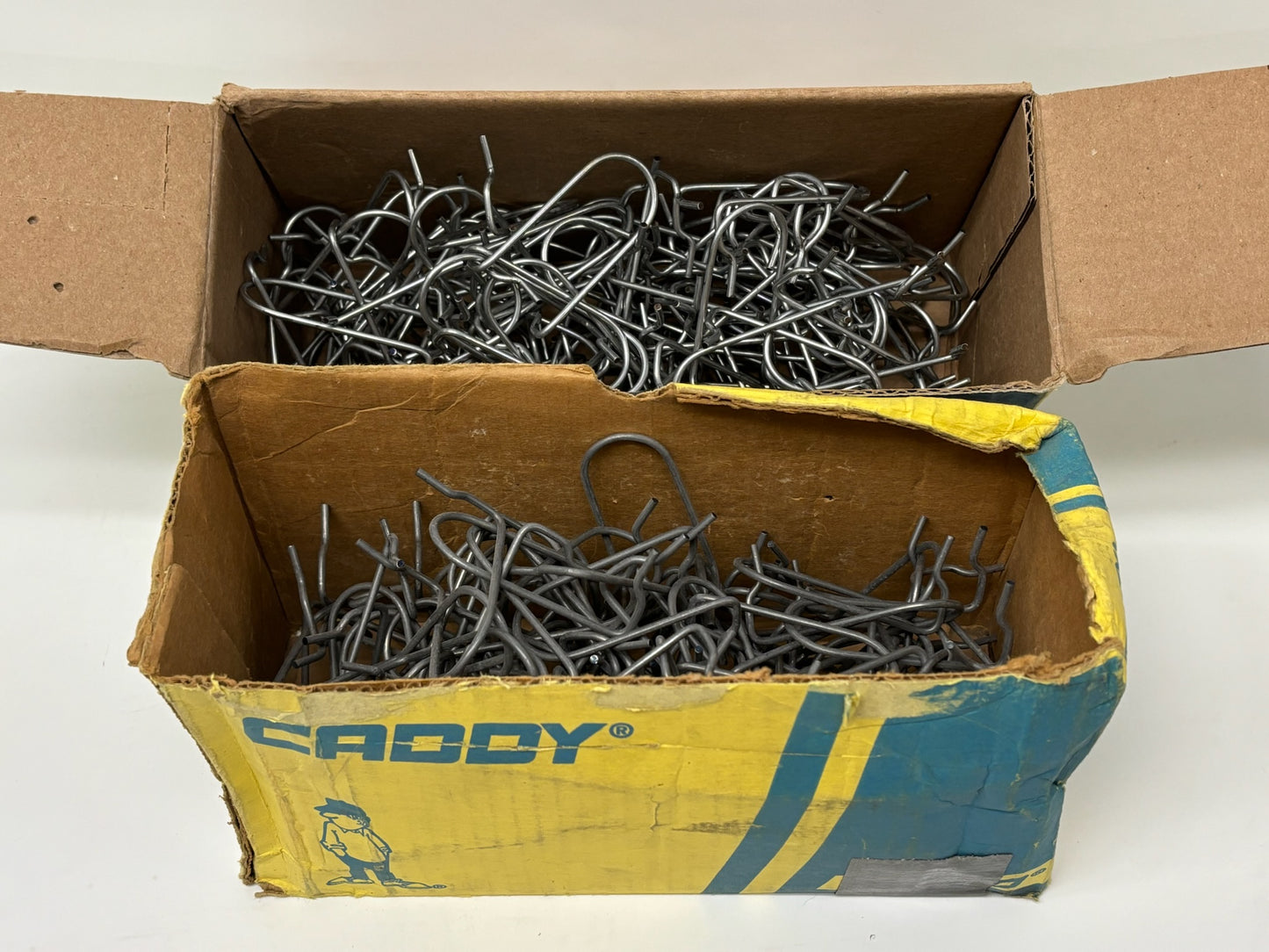 200PK nVent CADDY 12D15L Conduit Clip for 3/4" EMT – 50 lb Load Capacity