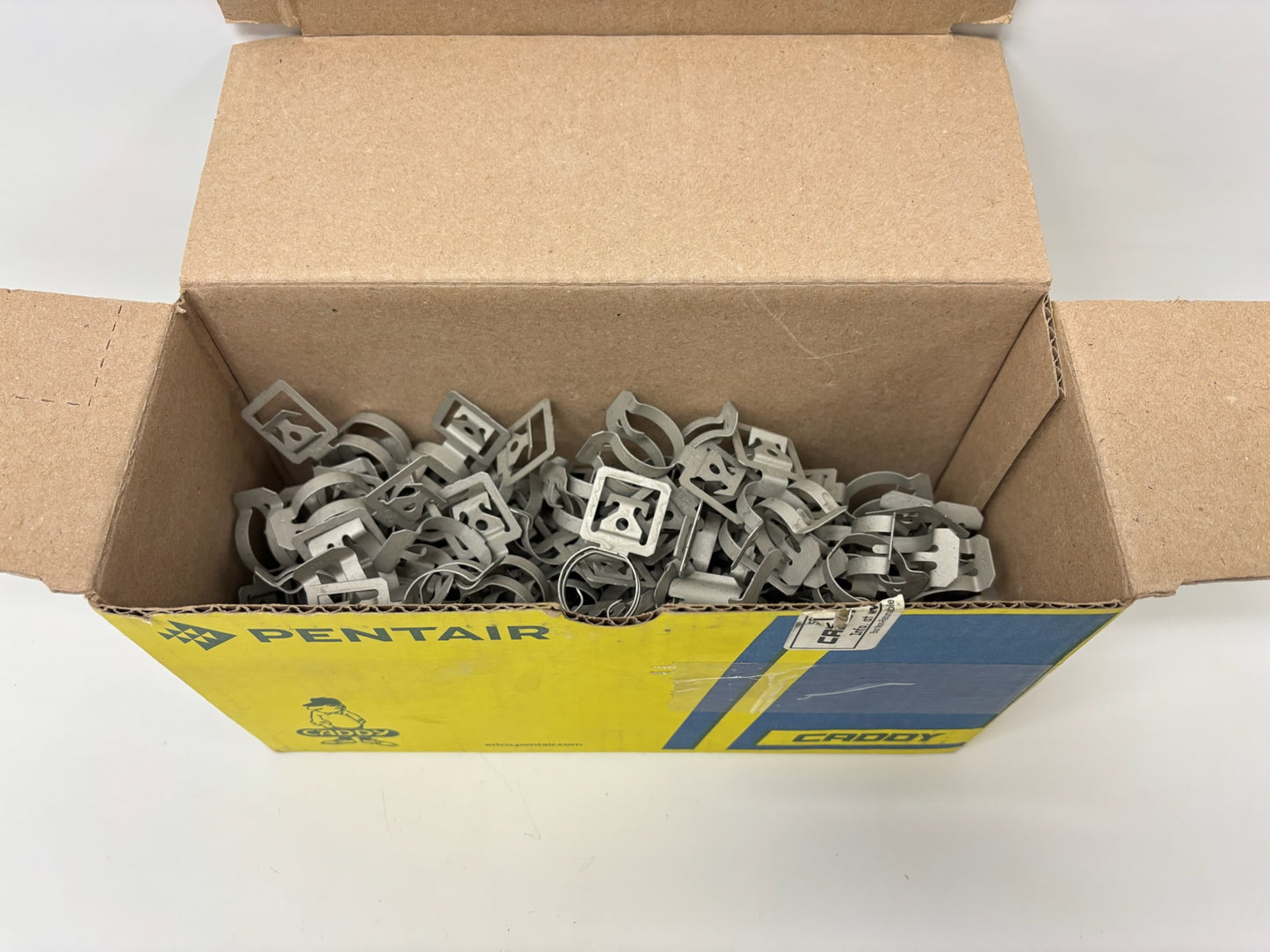 88PK nVent CADDY AR812 Conduit Snap Clip for ½"–¾" EMT/Metal Stud