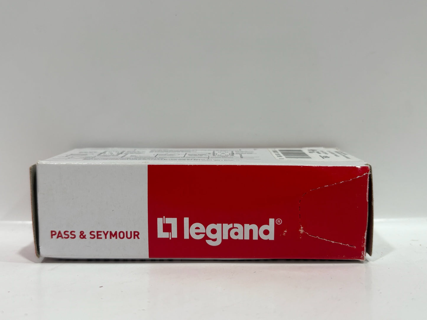 8PK Legrand TR26362CHW Plug Load Ctrl Receptacle 20A, White