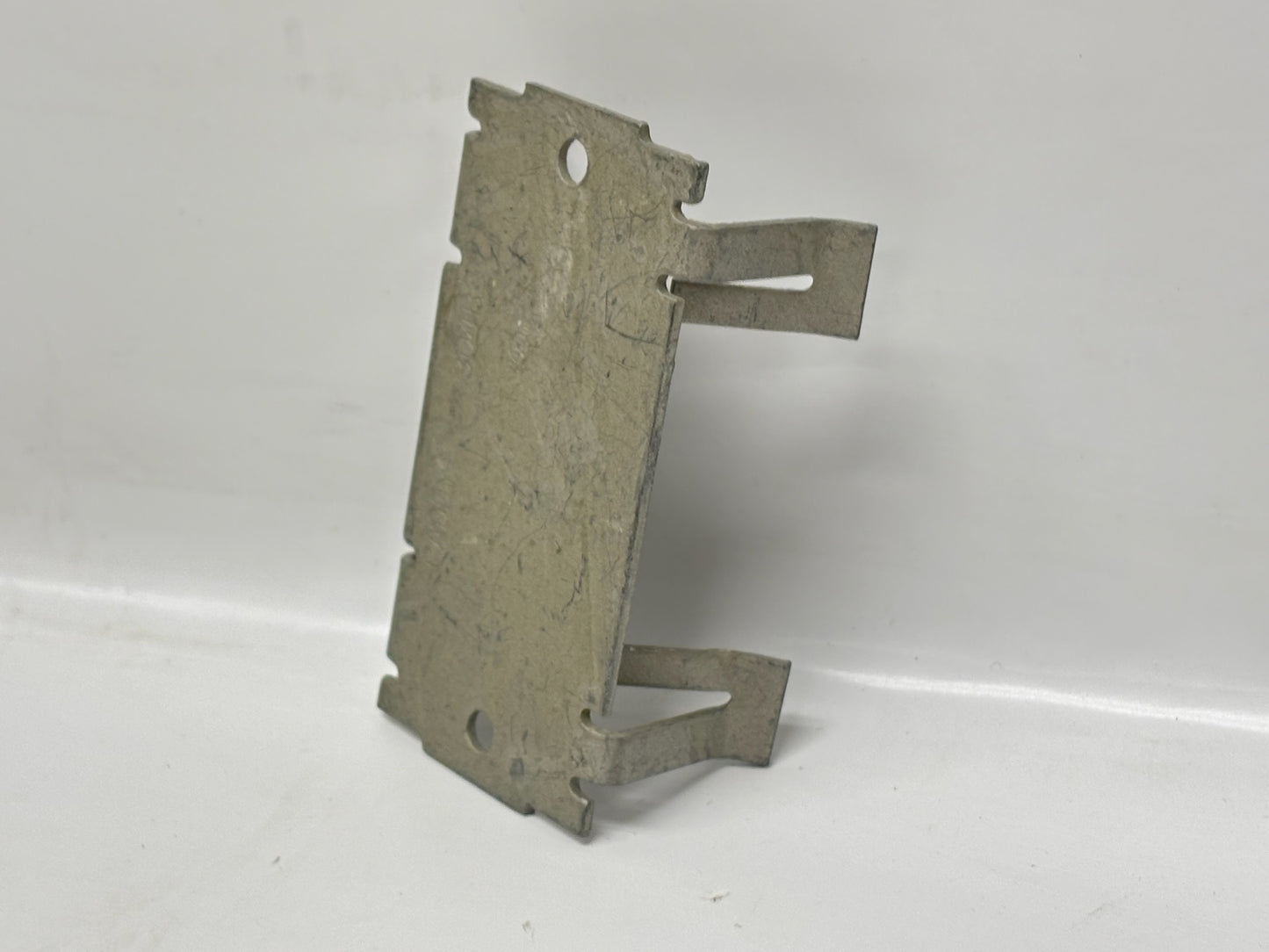 100PK nVent CADDY 304B2 Snap-On Nail Plate for Wood & Metal Studs