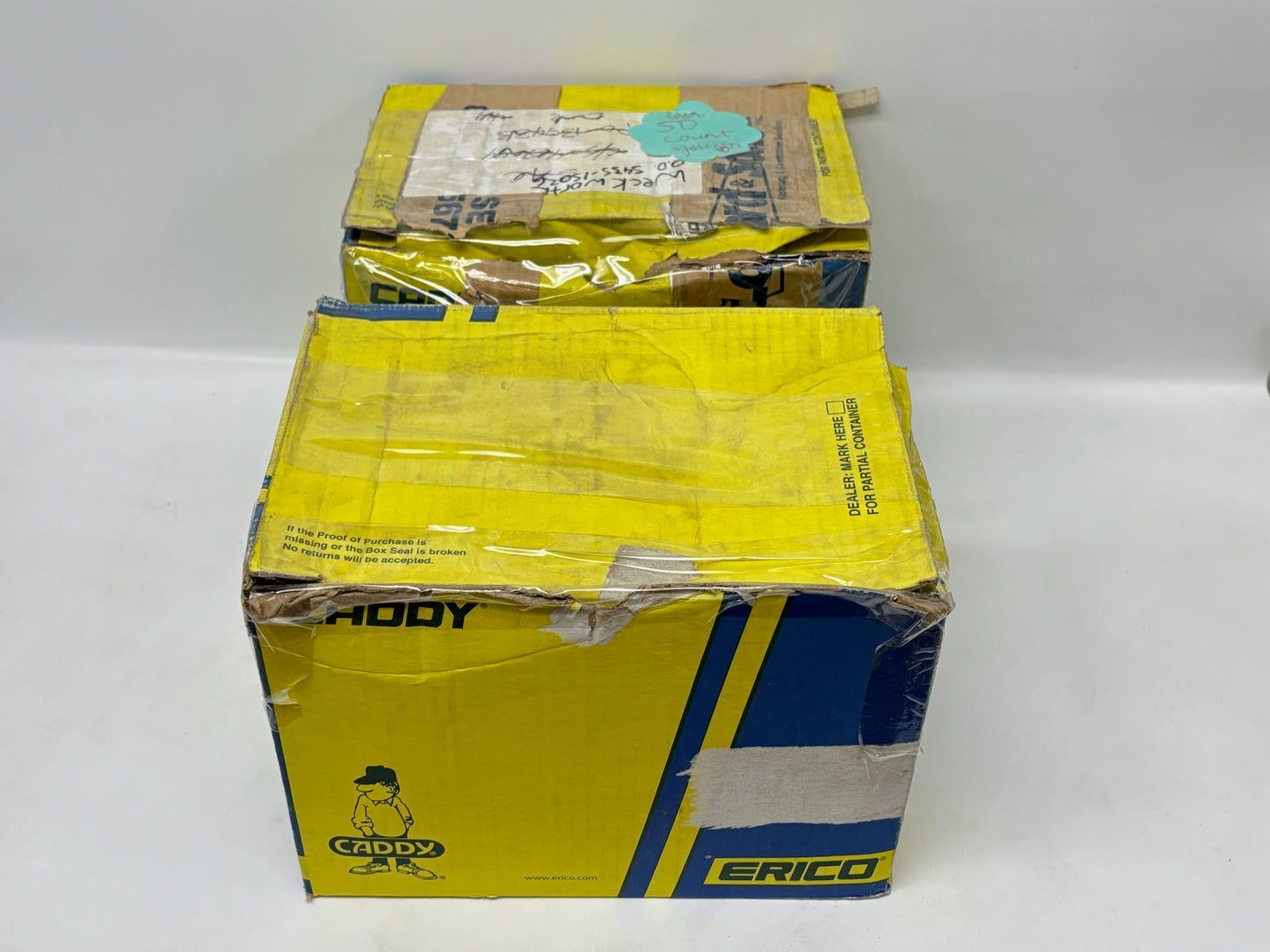 88PK nVent CADDY 24M24 Snap-On Clip for 1-1/2" Conduit to 1/8"–1/4" Flange